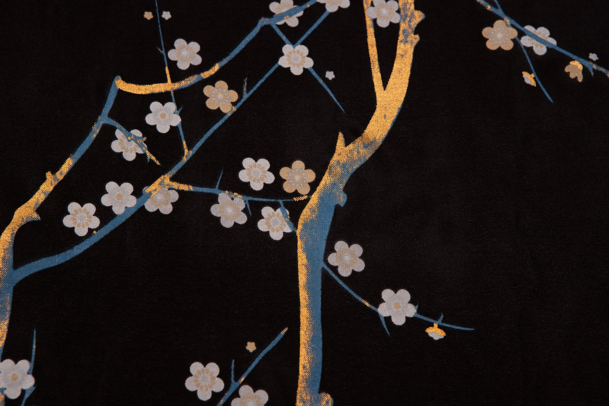 black_ crepe_silk_scarve_0004.jpg