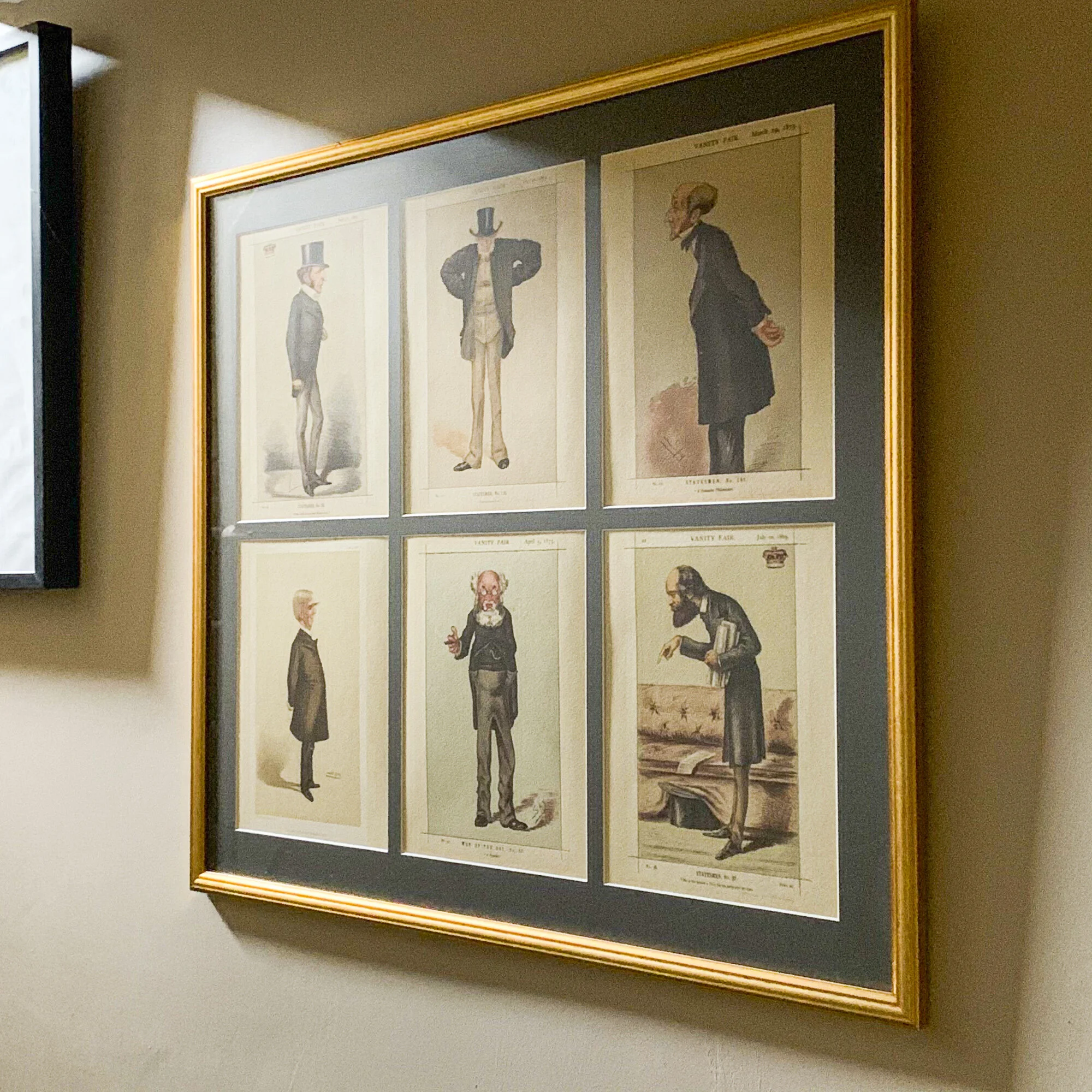  Spy Multi-aperture in a stairwell. 