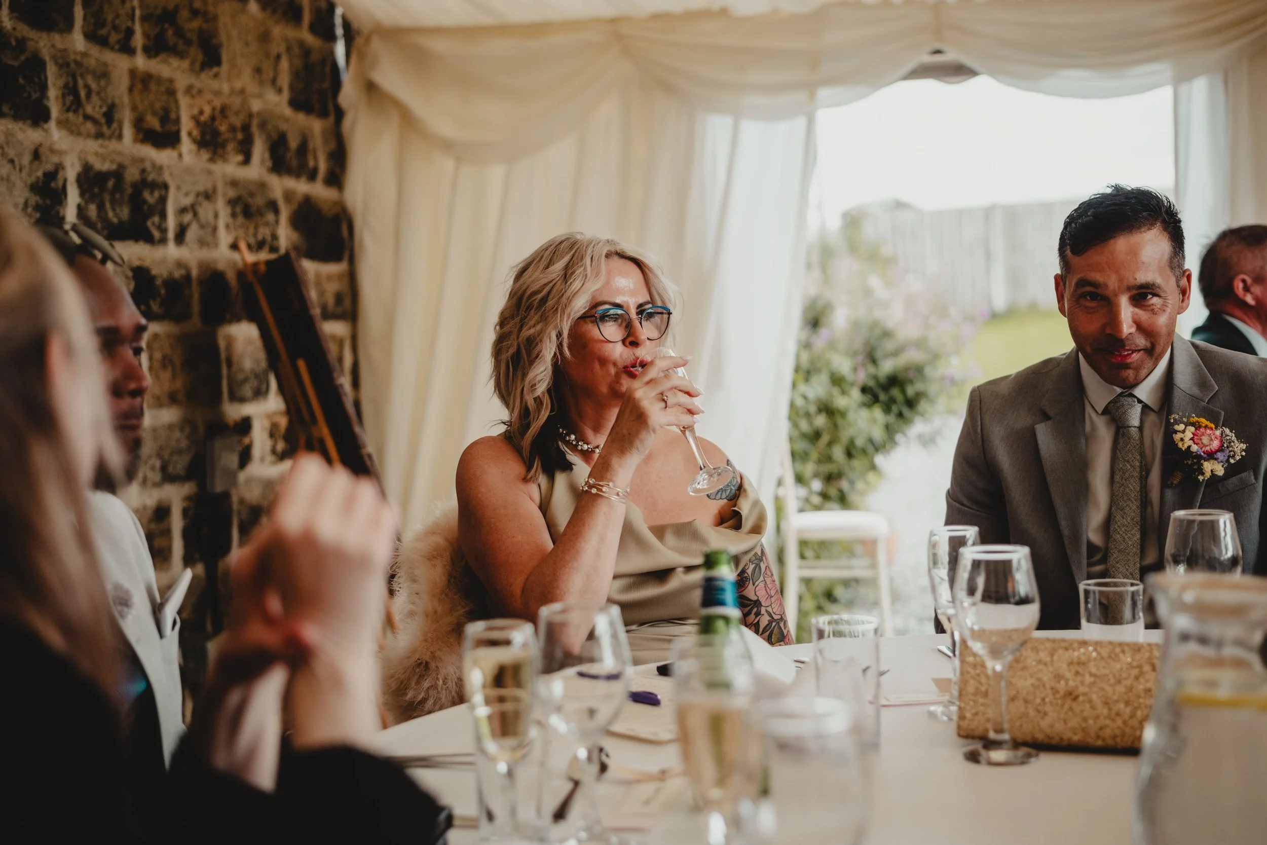 Chilli Barn Wedding Photos-44.jpg