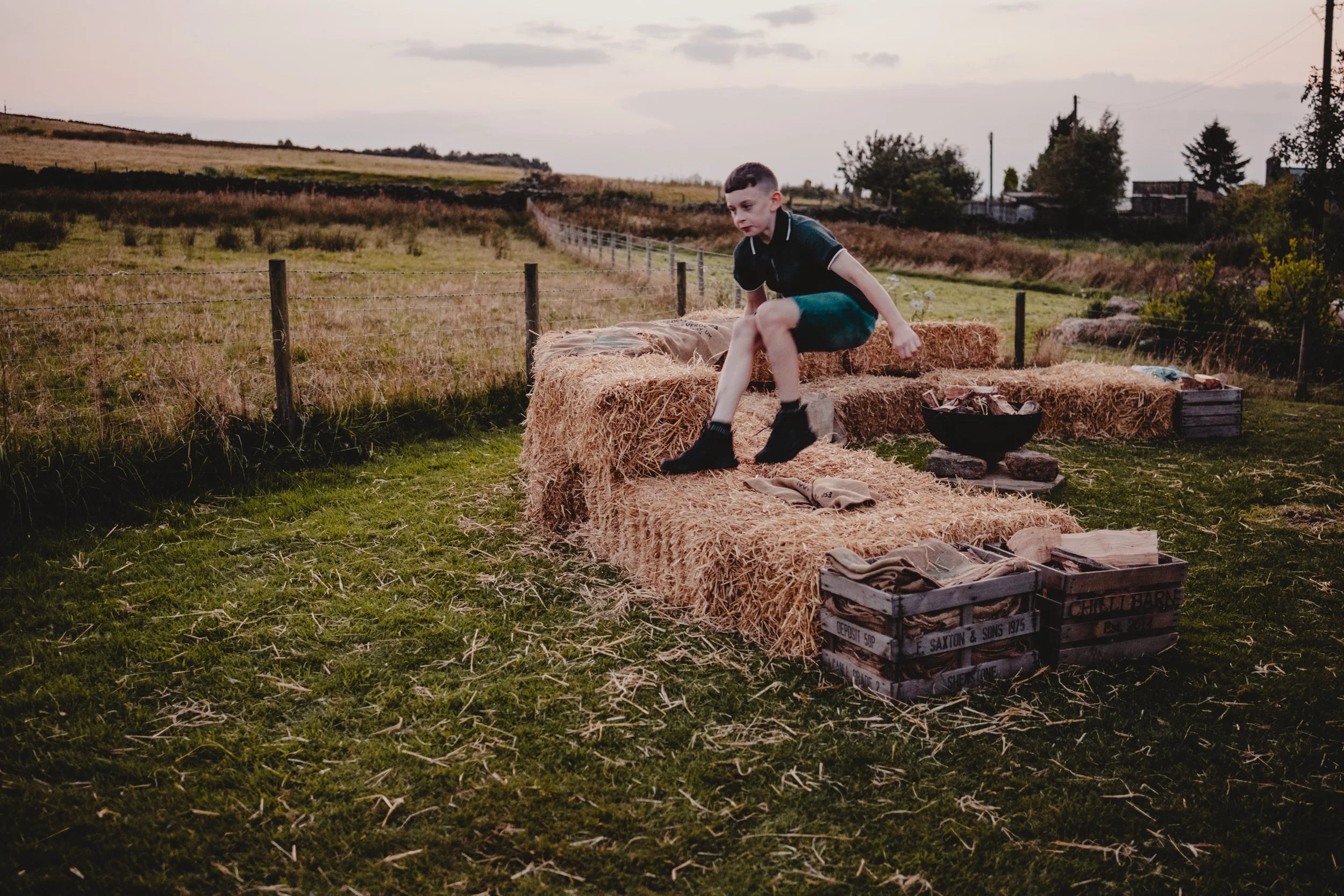 Chilli Barn Wedding Photos-64.jpg