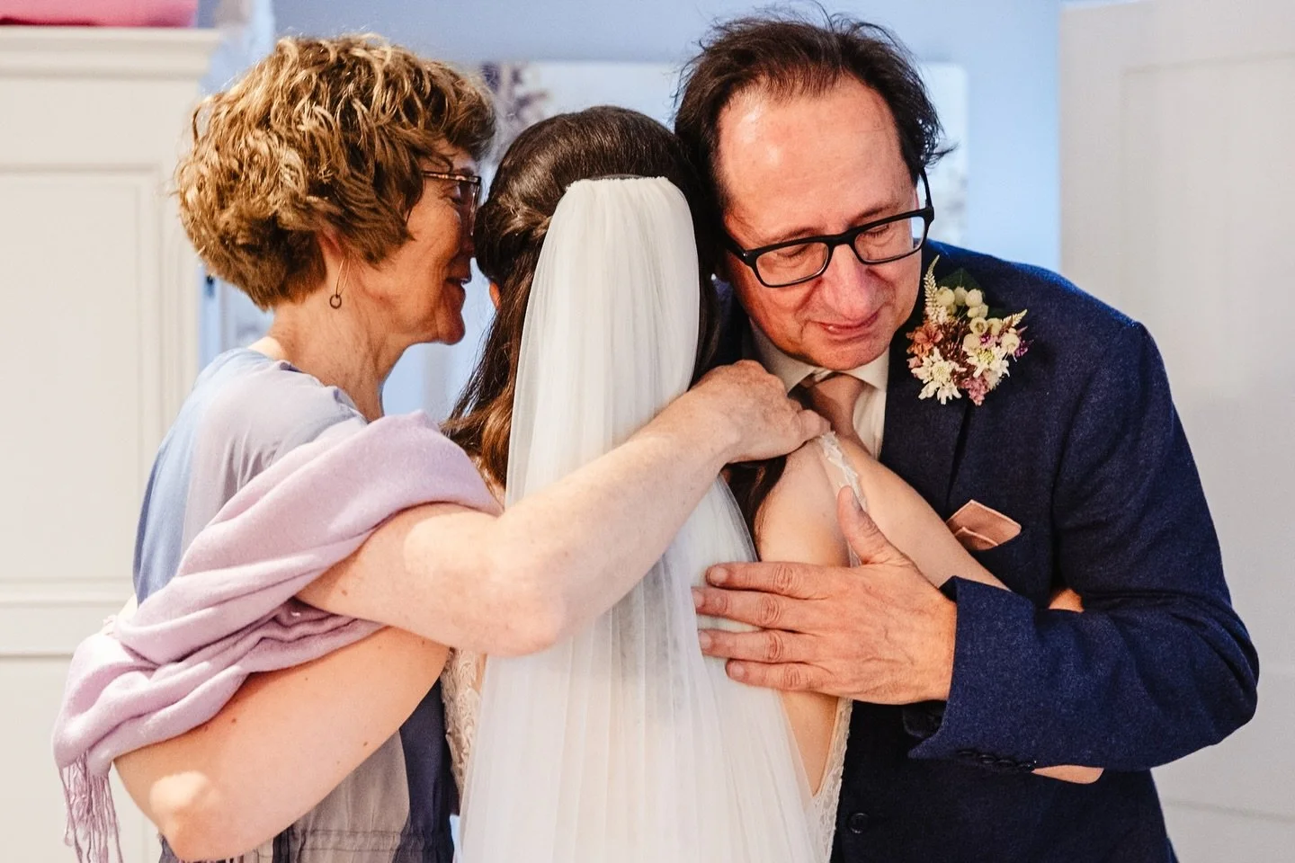 Wedding hugs are the best hugs

#manchesterweddingphotographer #cheshireweddingphotographer #naturalweddingphotography