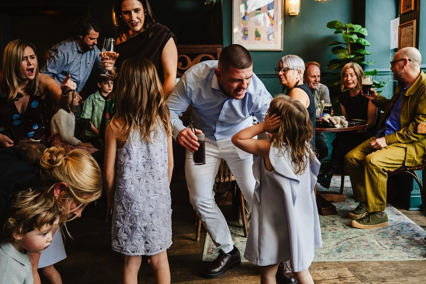 Ever wondered what your wedding reception might look like if it was just drinks in your local? 

Last weekend I had the pleasure of joining Alex and Bridie, who live in Australia and got married there earlier this year, but decided to celebrate with 