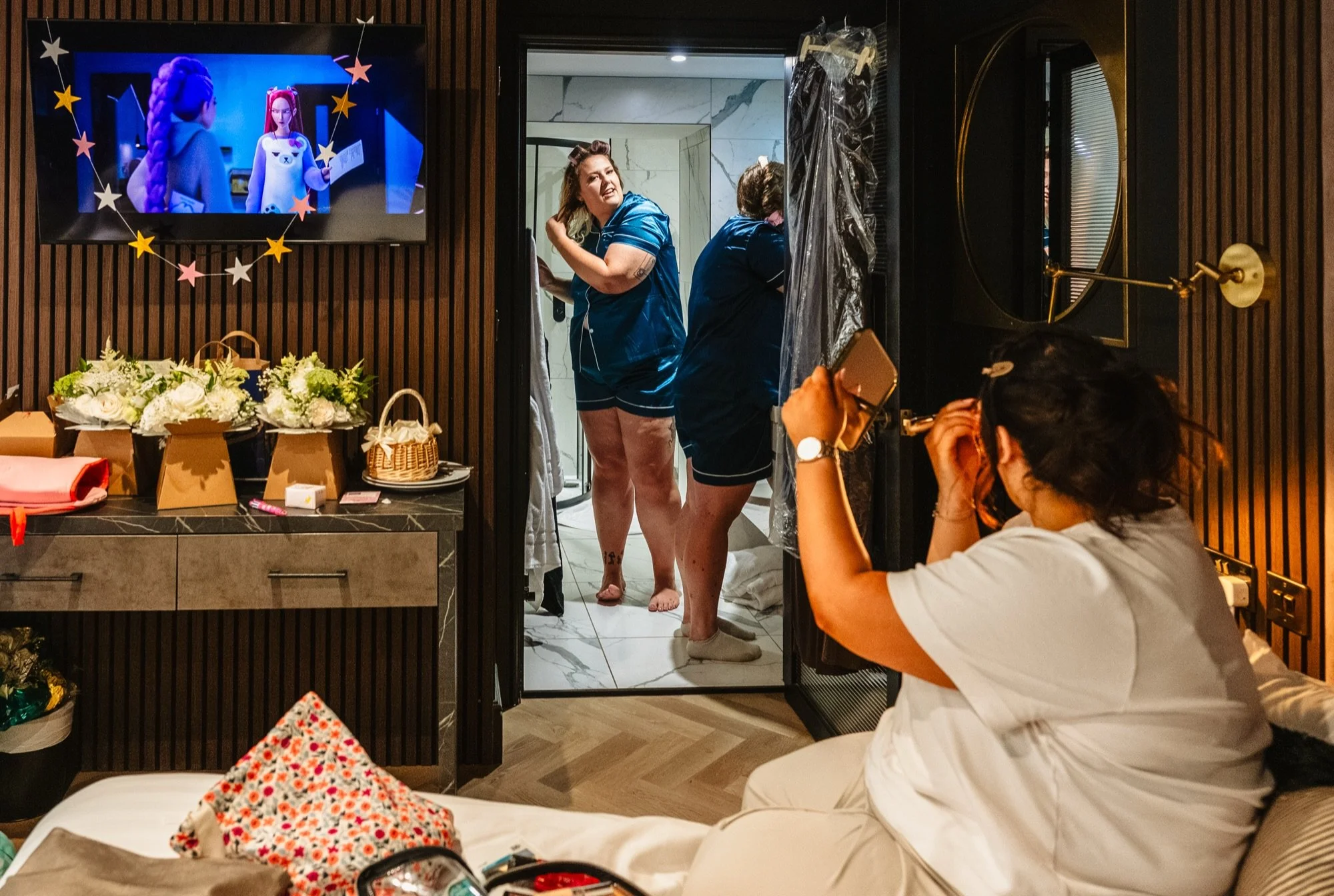 Lovely bit of mirroring with K-Pop Demon Hunters during Maisie&rsquo;s wedding prep a couple of months ago ☺️

#cheshireweddingphotographer #manchesterweddingphotographer #yorkshireweddingphotographer #documentaryweddingphotographer