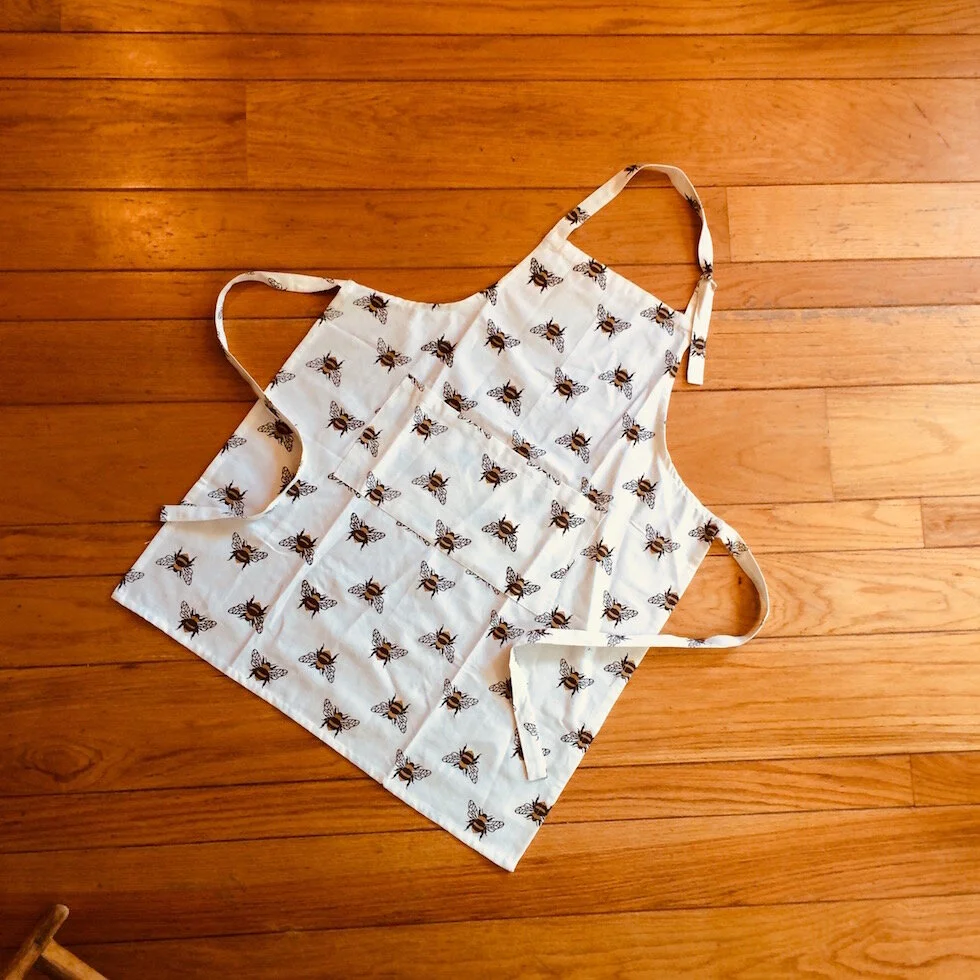 Bee Apron.jpg