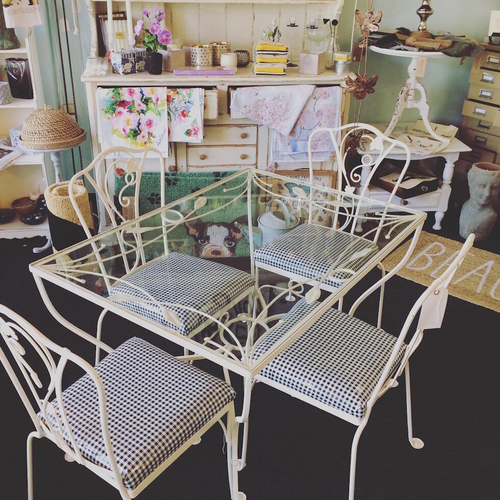 Vintage Metal Patio Table And Four, Vintage Metal Chairs And Table