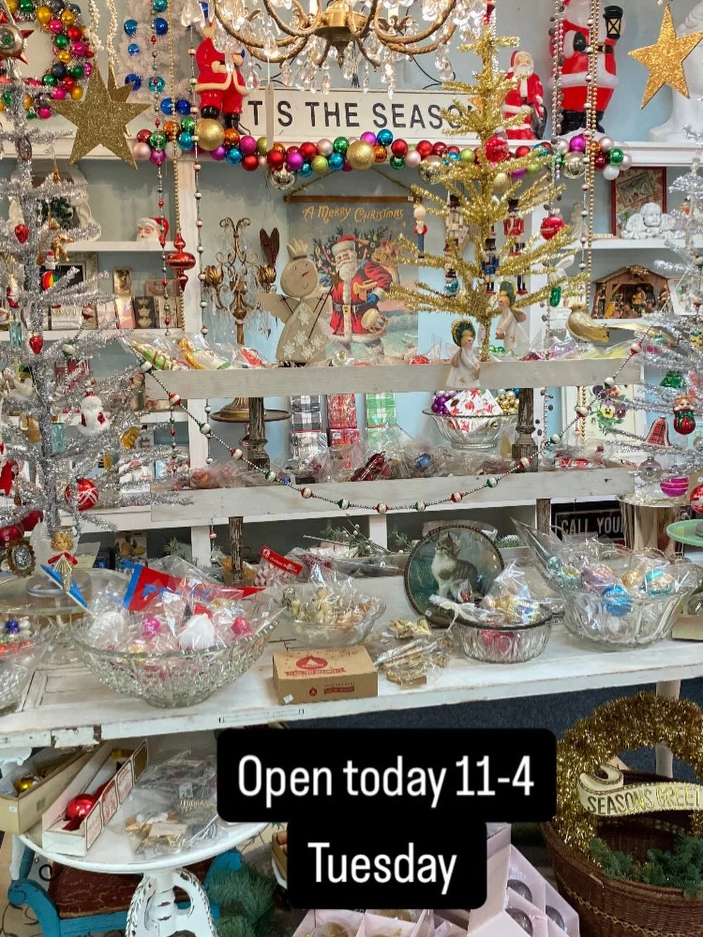 Last day to shop before Christmas today at Summer Porch. Need any last minute gifts? There&rsquo;s still lots of great gifts and decor available. Taper candles, cards, soaps, tea towels, books, puzzles, napkins, and so much more!!!! #summer_porch