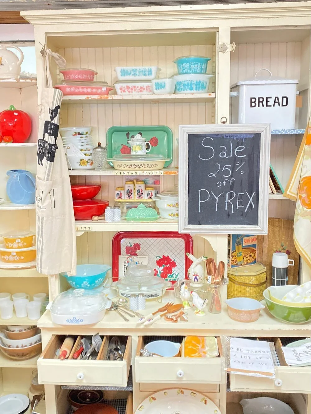 All PYREX 25% Off in store. #summer_porch