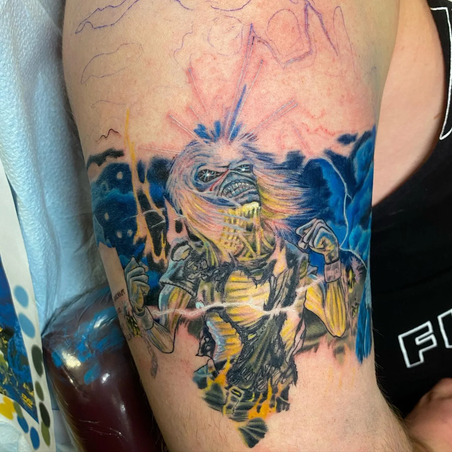 Making progress on this Iron Maiden half sleeve for @bigjaspo thank you so much! Having fun playing with all these colors! 

DM or email ravenjuliet@yahoo.com to book!

#tattoo #tattoodesign #art #artist #milwaukee #milwaukeeart #milwaukeeartist #mil