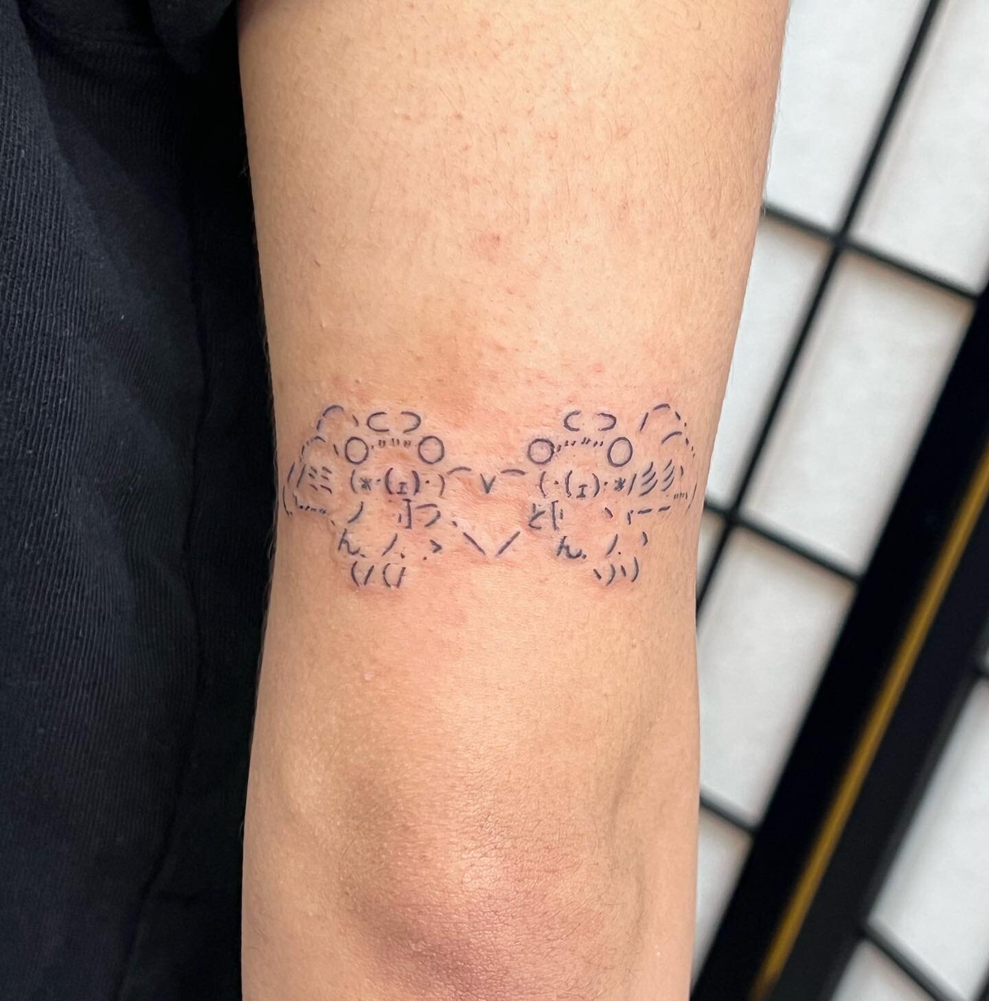 Text based line art tattoo! 🐻💕 #queer #queerart #queerartist #queertattooer #queertattooartist #qttr #milwaukee #milwaukeetattoo #milwaukeetattoos #milwaukeetattooartist #wisconsintattooartists #linearttattoo #linearttattoos #textbasedart #textbase