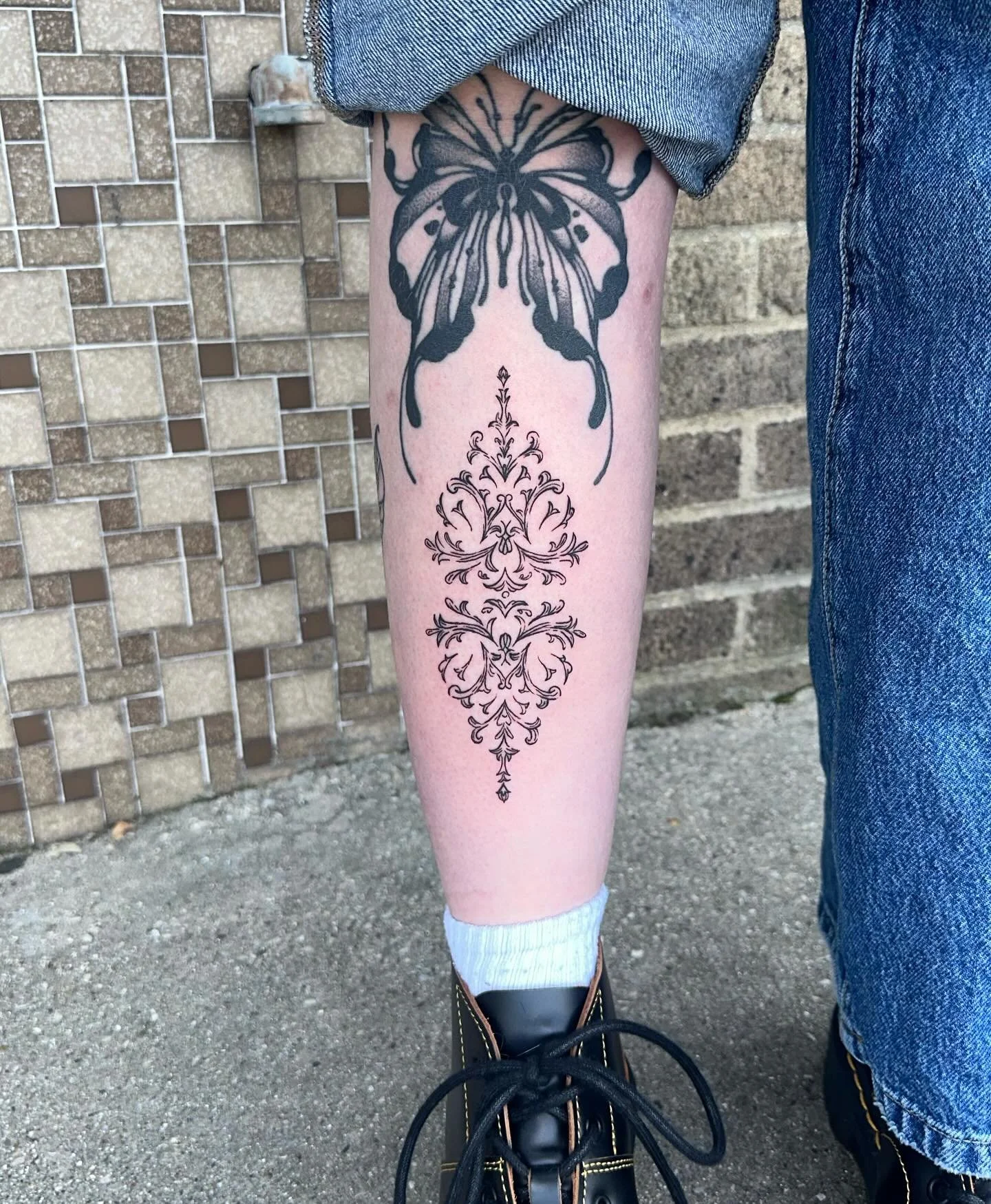 custom ornamental shin piece I did on myself! ouch🖤