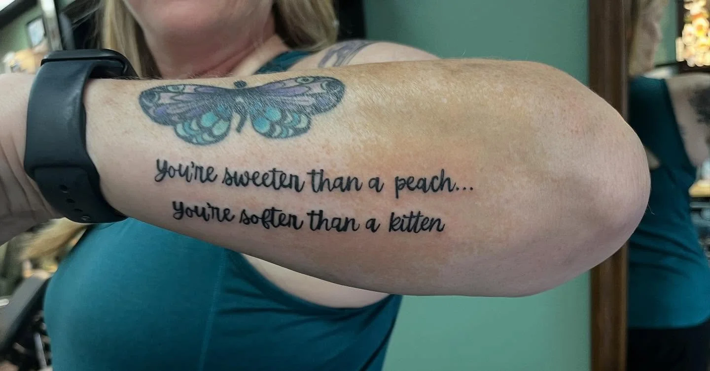 Had a blast at @riverwesttattooco with @jessica.pharo.1 #tswift #showgirltattoo #taylor @riverwesttattooco