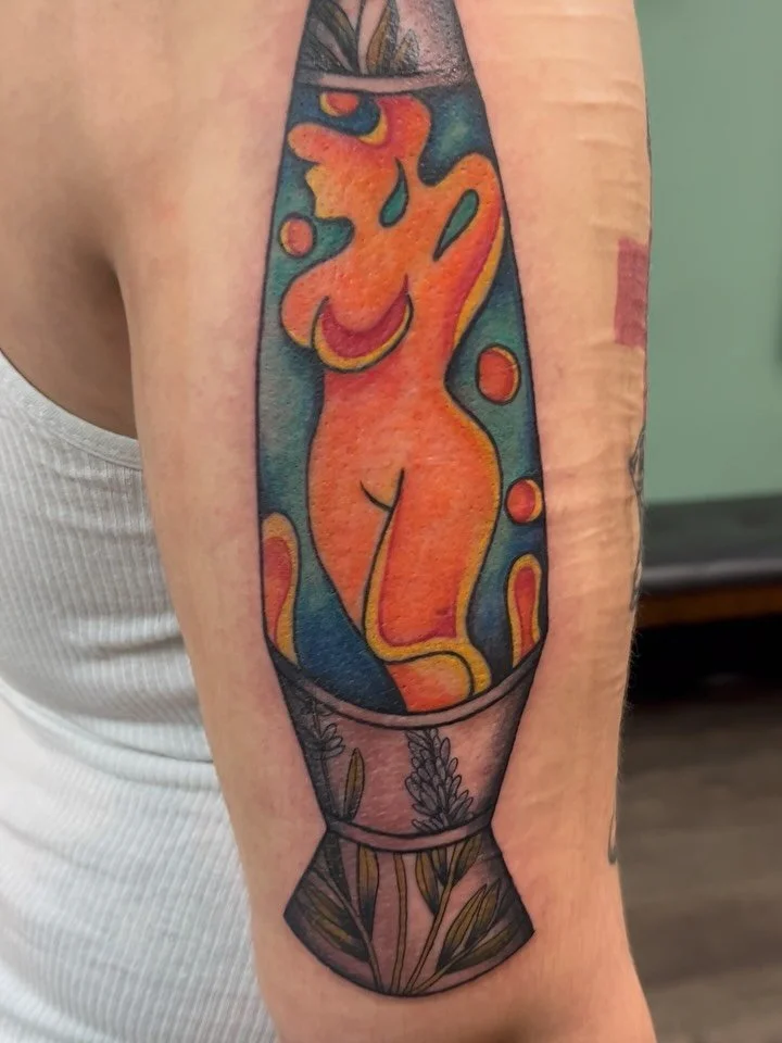 Lava Lady! Had a blast with this one! @riverwesttattooco #lavalamptattoo #tattoo #milwaukeetattoos #mkeink