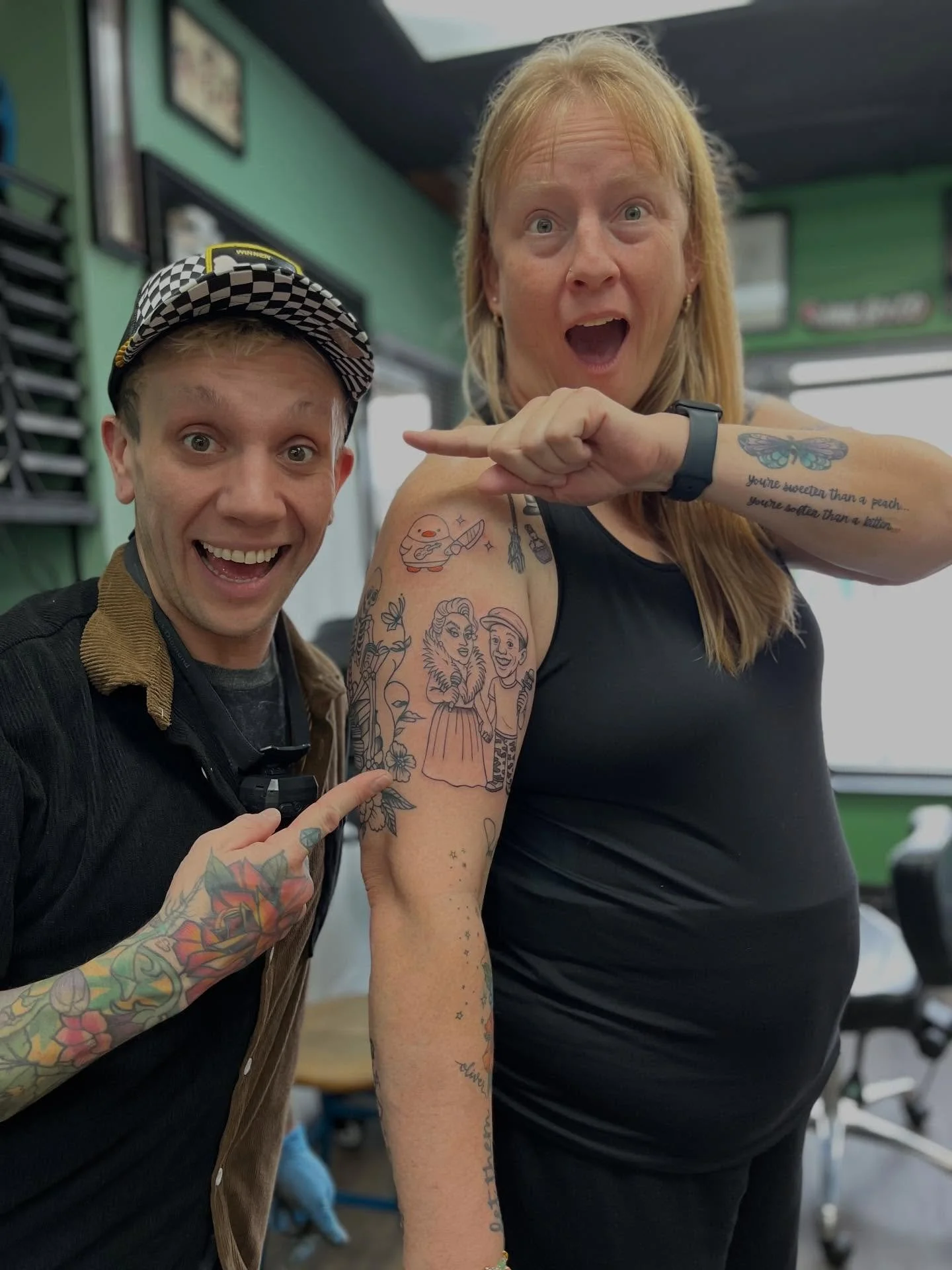 I&rsquo;m still in shock that my client got me tattooed, plus me tattooed in Drag! I love mixing both of my art realms. 

Xoxo @jessica.pharo.1