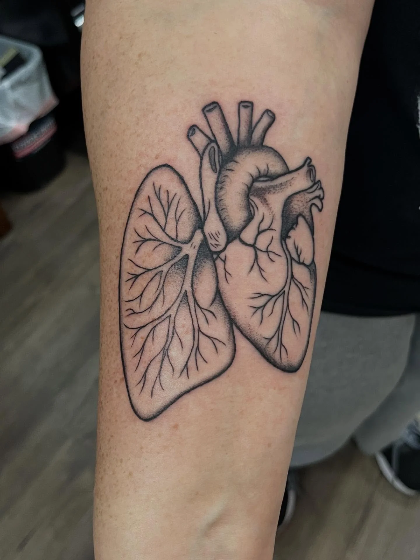 🫁/🫀

A meaningful work of art for a meaningful friend of mine! 

@riverwesttattooco