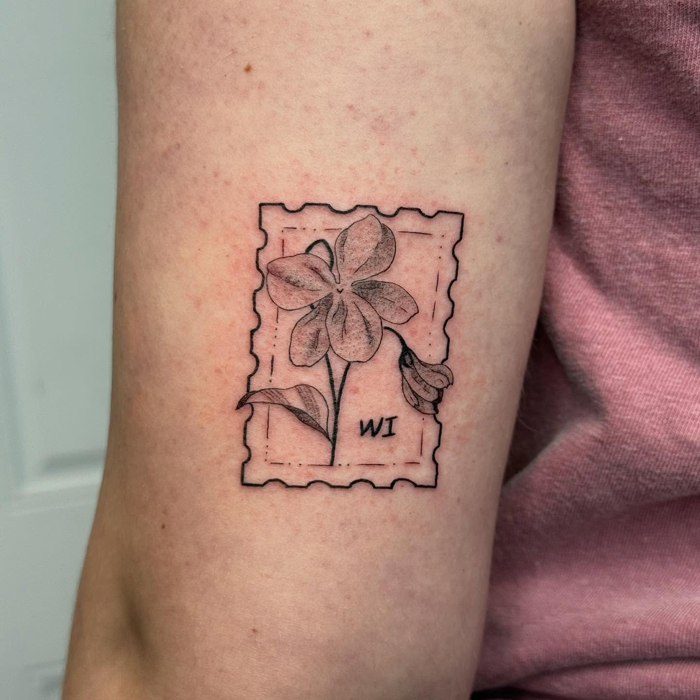 Thank you for all of the love on my most recent flash drop! Each one of those designs are repeatable and available at any time. Feel free to message me directly to book. Next set of pressed penny and stamp designs will be posted next month, stay tune