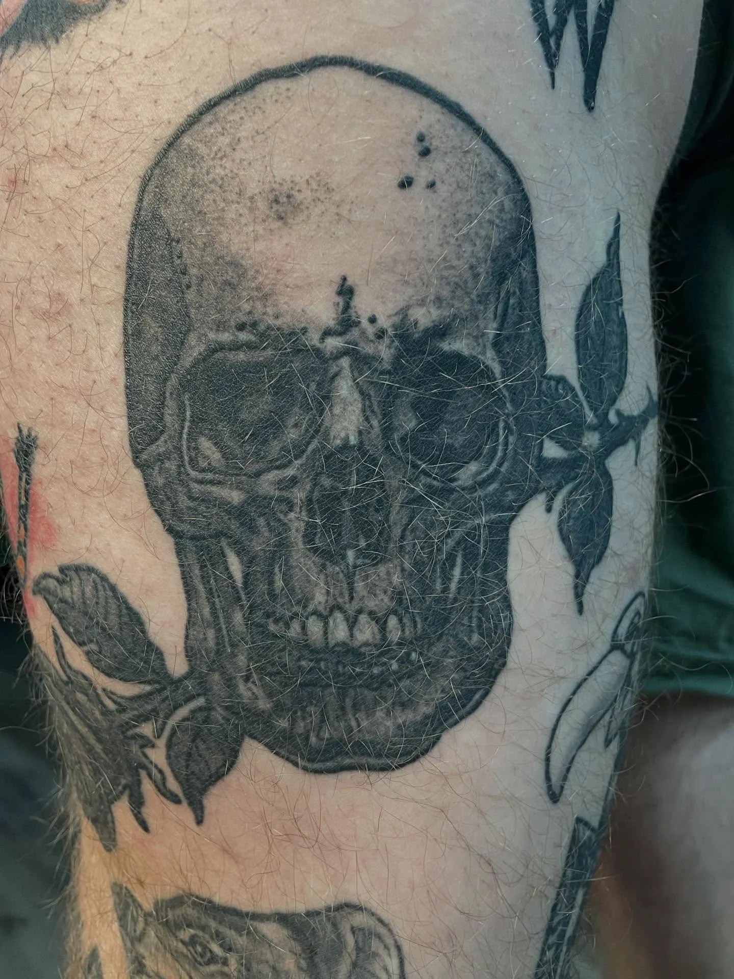 2025 was so crazy. I went from working 3rd shift painting hotel rooms and finishing floors all night to moving all the way across Wisconsin and getting to paint flash and tattoo and bullshit all day. Seriously grateful to the people that have helped 