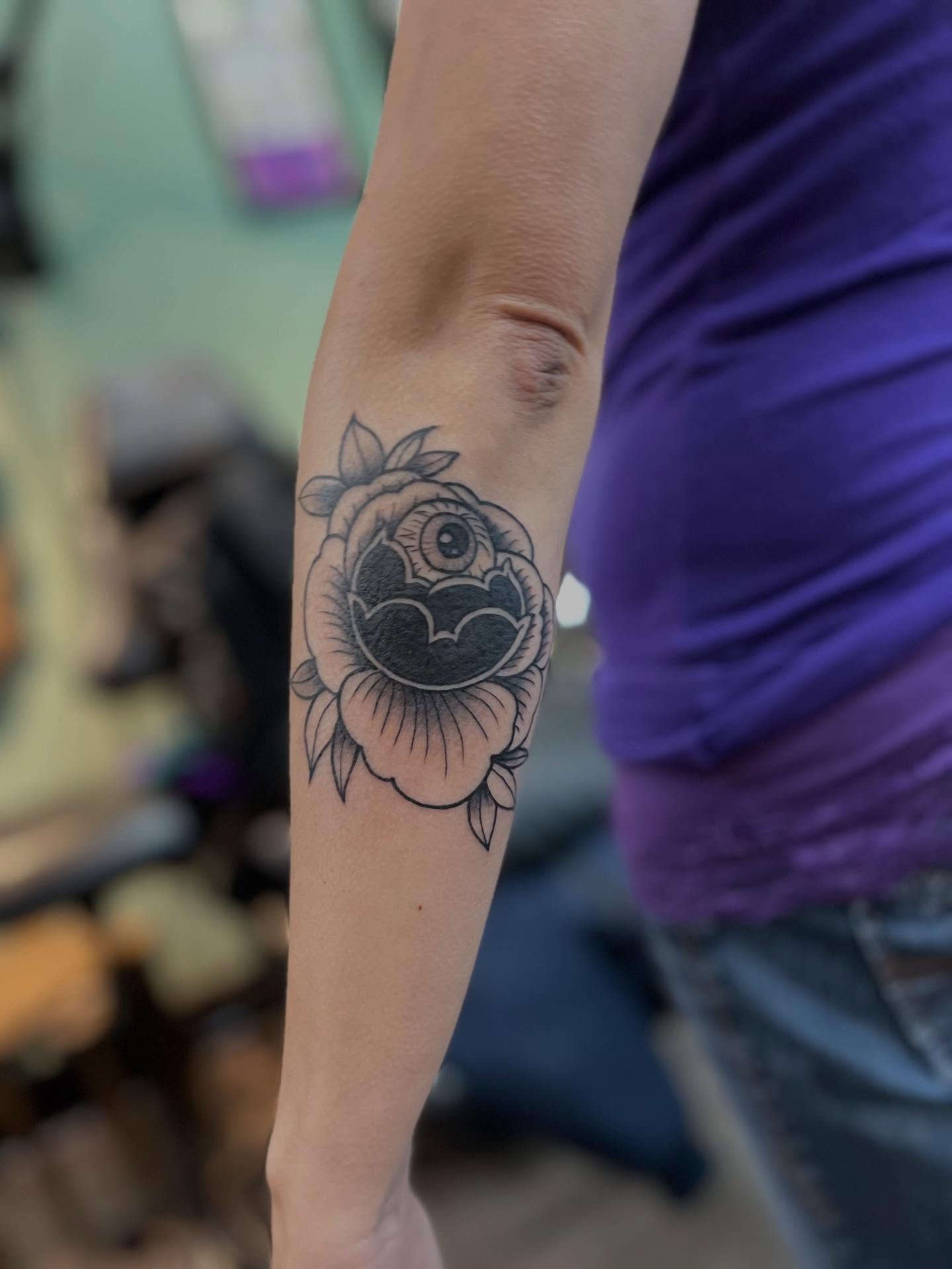 Favorite style&mdash; blackout work #rosetattoo #traditional #blackoutwork #eyeballtattoo