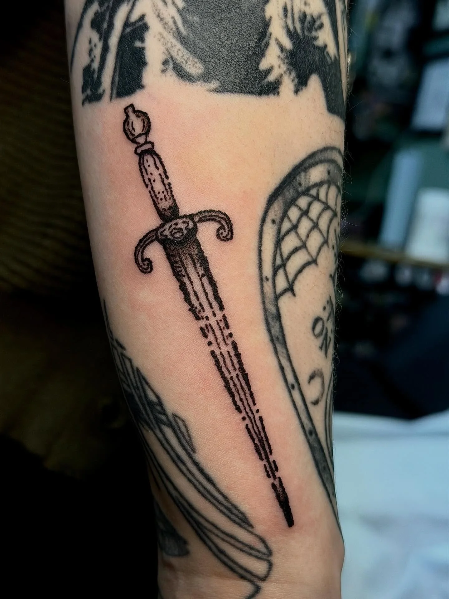 my half of a trade with @circuslambtattoo 🖤🖤 thank u sm for wanting to do a trade!!! <3 #tattooapprentice #mketattoo #mketattooartist #customtattoo