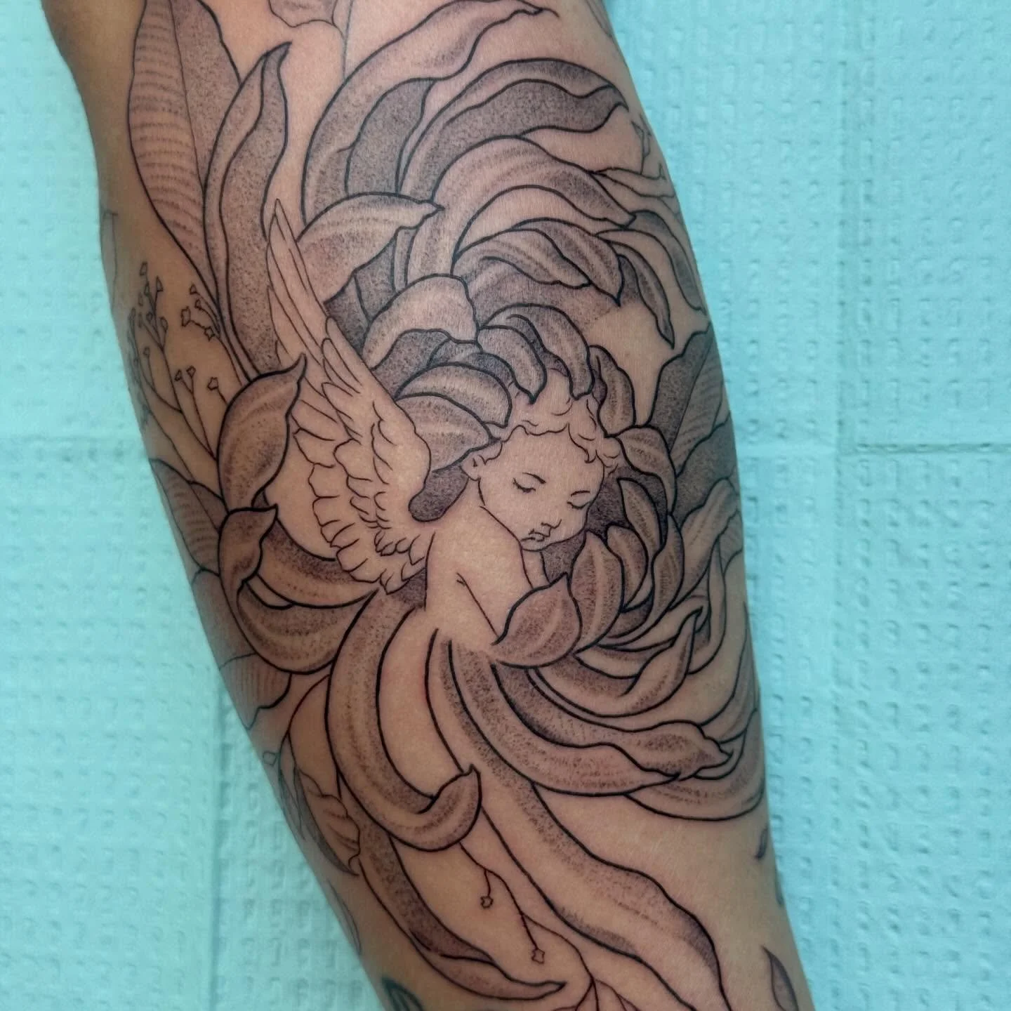 First session on this outer forearm filler piece for Danyae. Had so much fun putting this one together and would absolutely love to do more like this. Im sure many people think I only tattoo small designs, just because the larger stuff isn&rsquo;t po