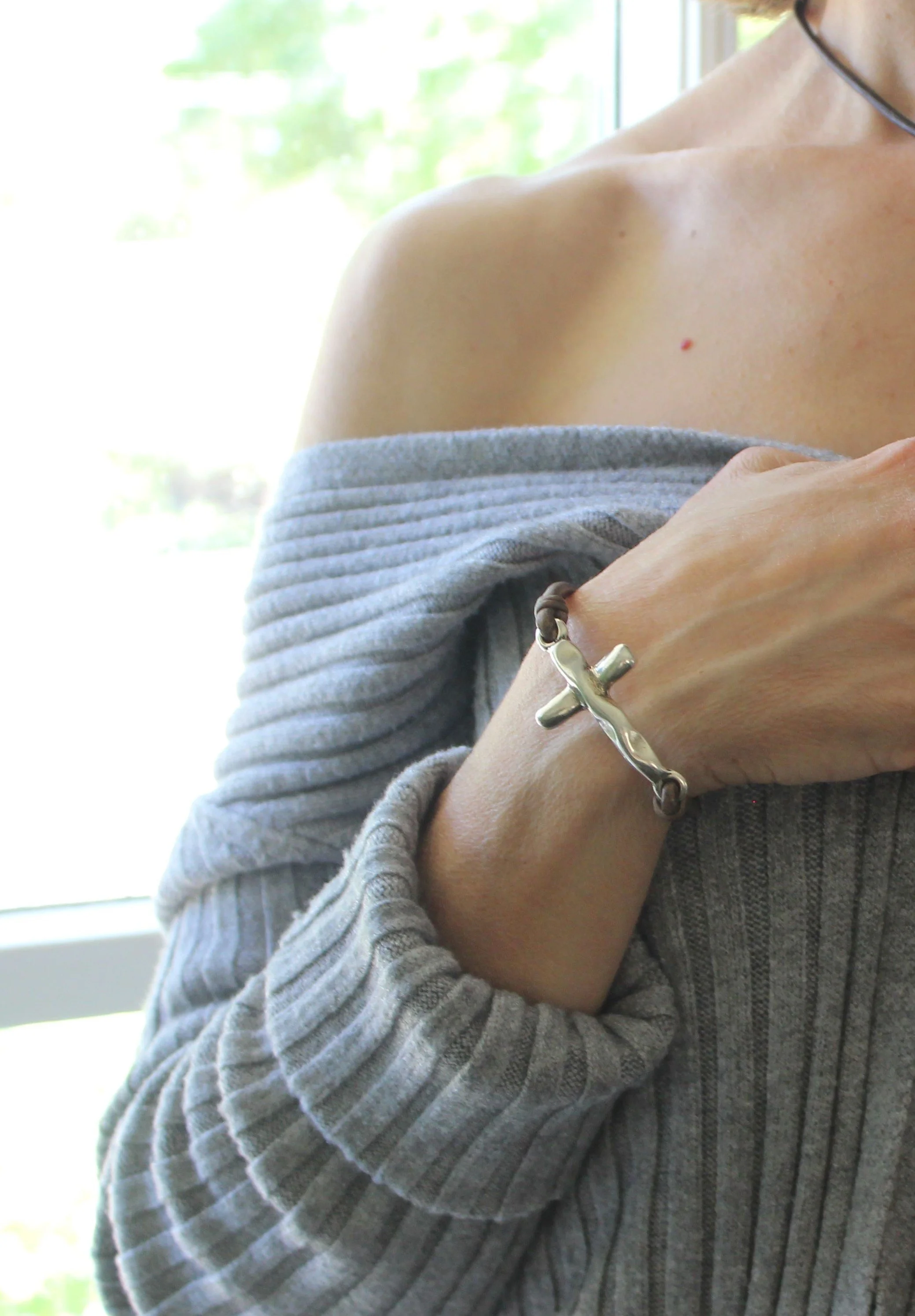 crossbraceletIMG_0854.jpg