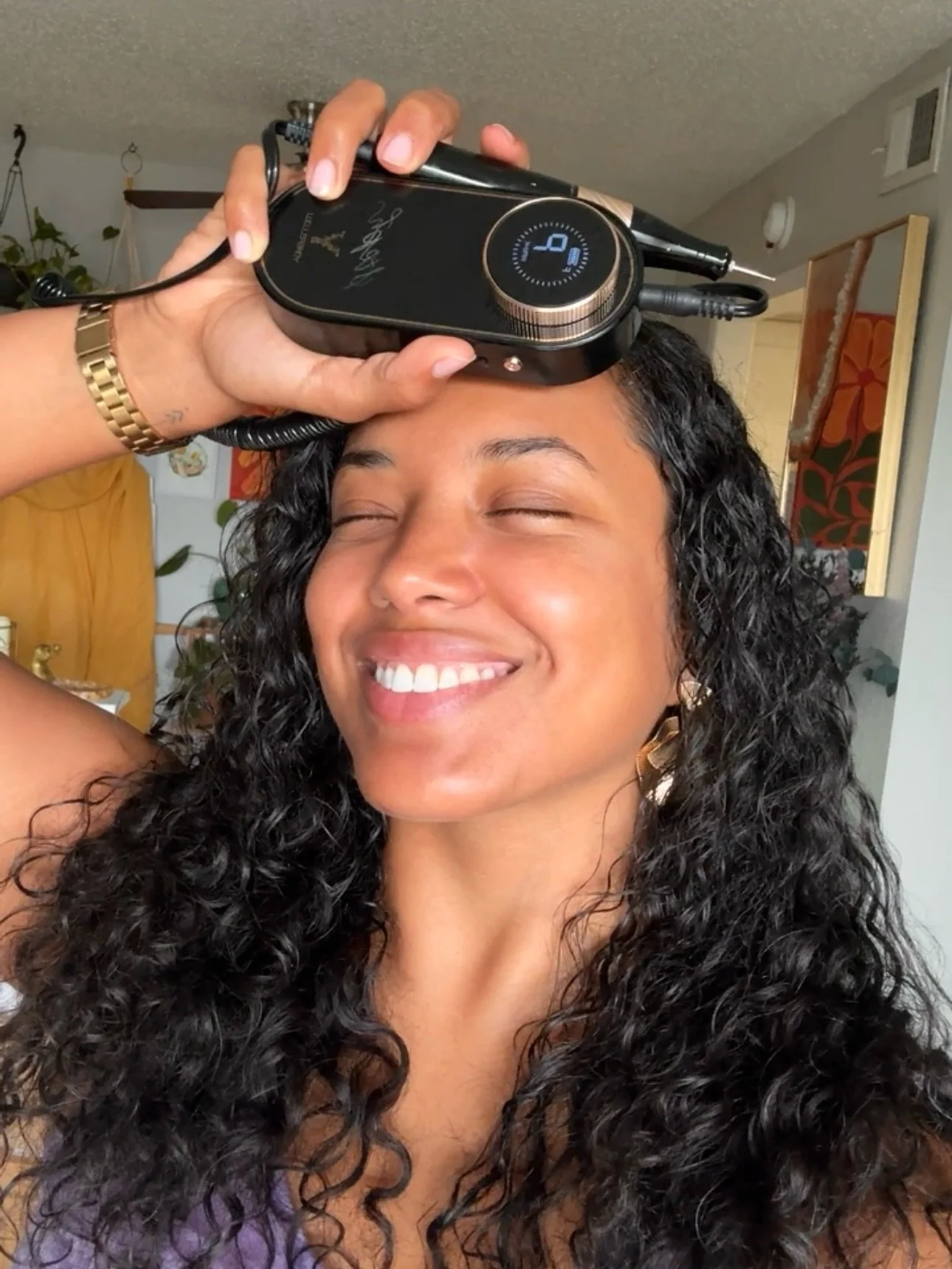 just a grl and her favorite engraving tool 🤪 from perfume bottles + glassware to metal and more 🖋️ 
I’ve had the joy of offering live personalization at brand activations, weddings, and private events across Texas this year. I still get a fu