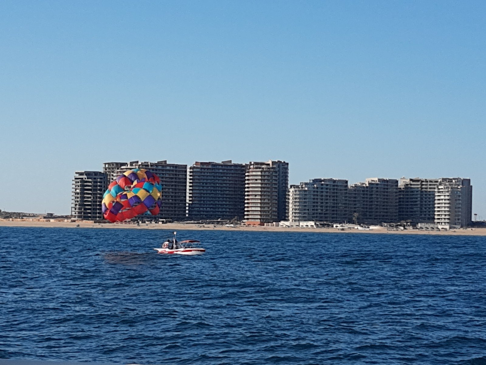 Parasailing.jpg