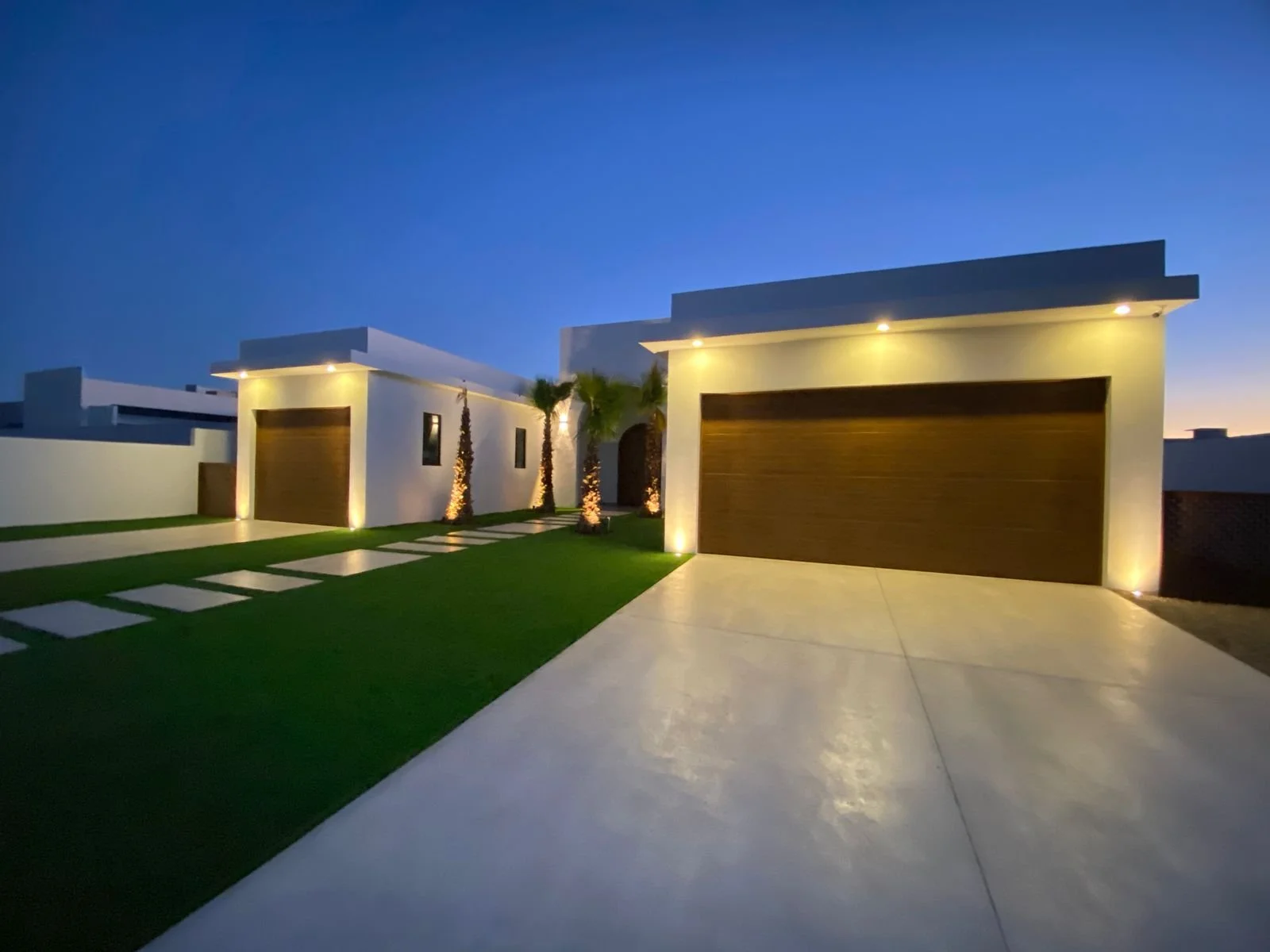 Front Casa Ocean Breeze (9).jpeg