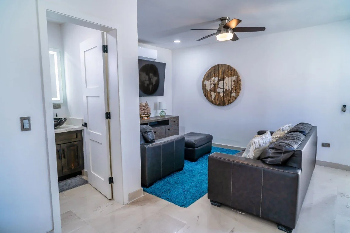 8 Seaglass Villa (4).jpeg