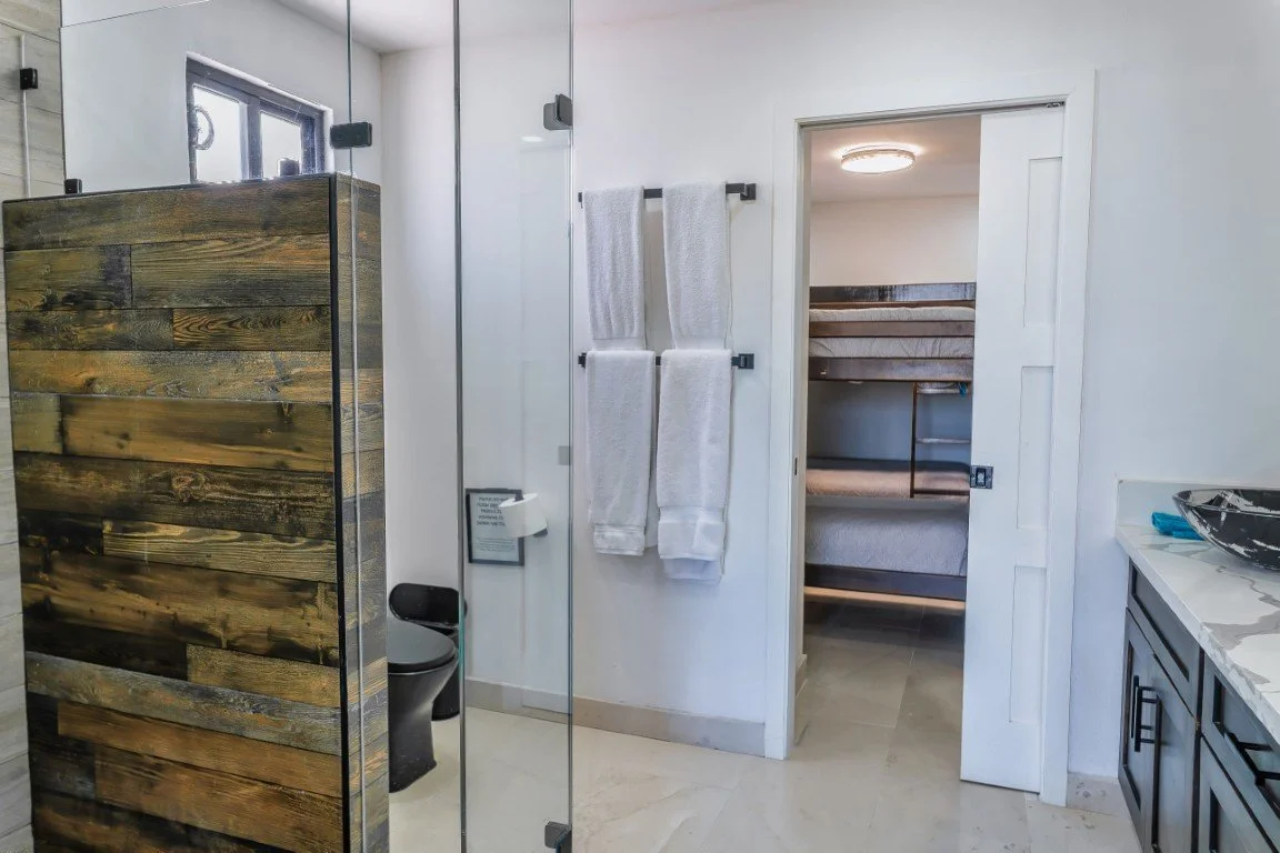 12 Seaglass Villa (2).jpeg