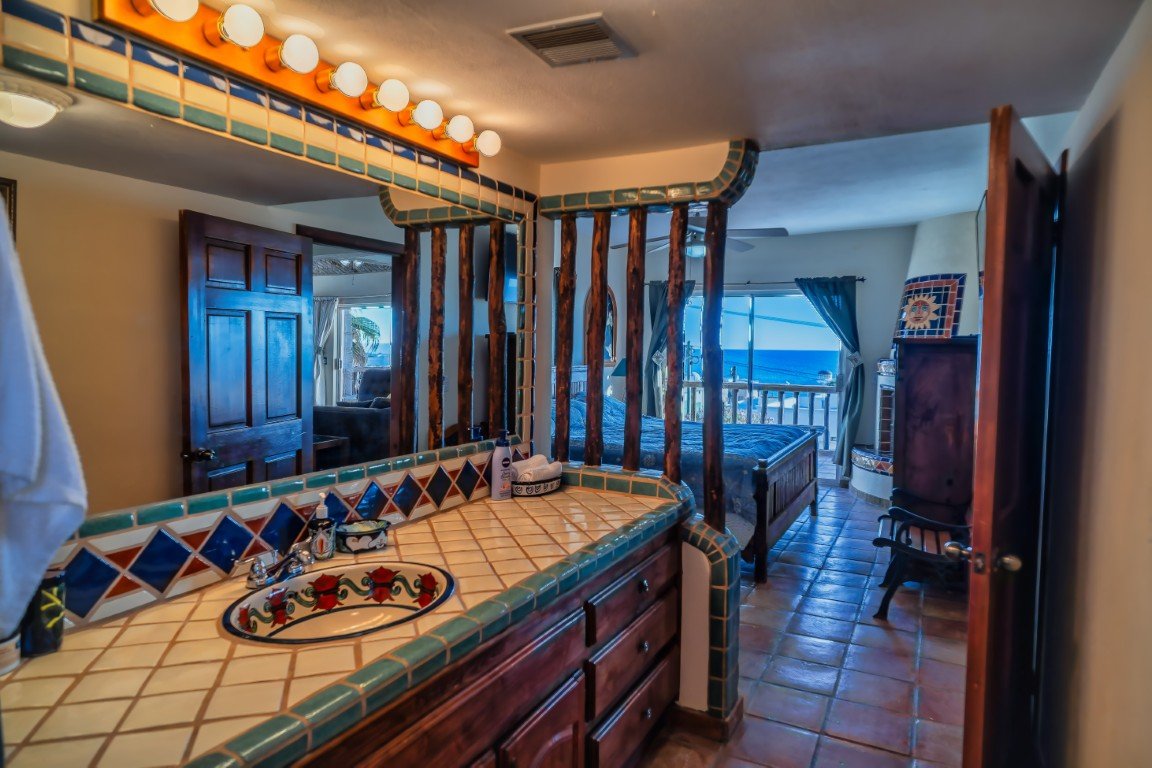 2nd Flr Master bed and bath (7).jpeg