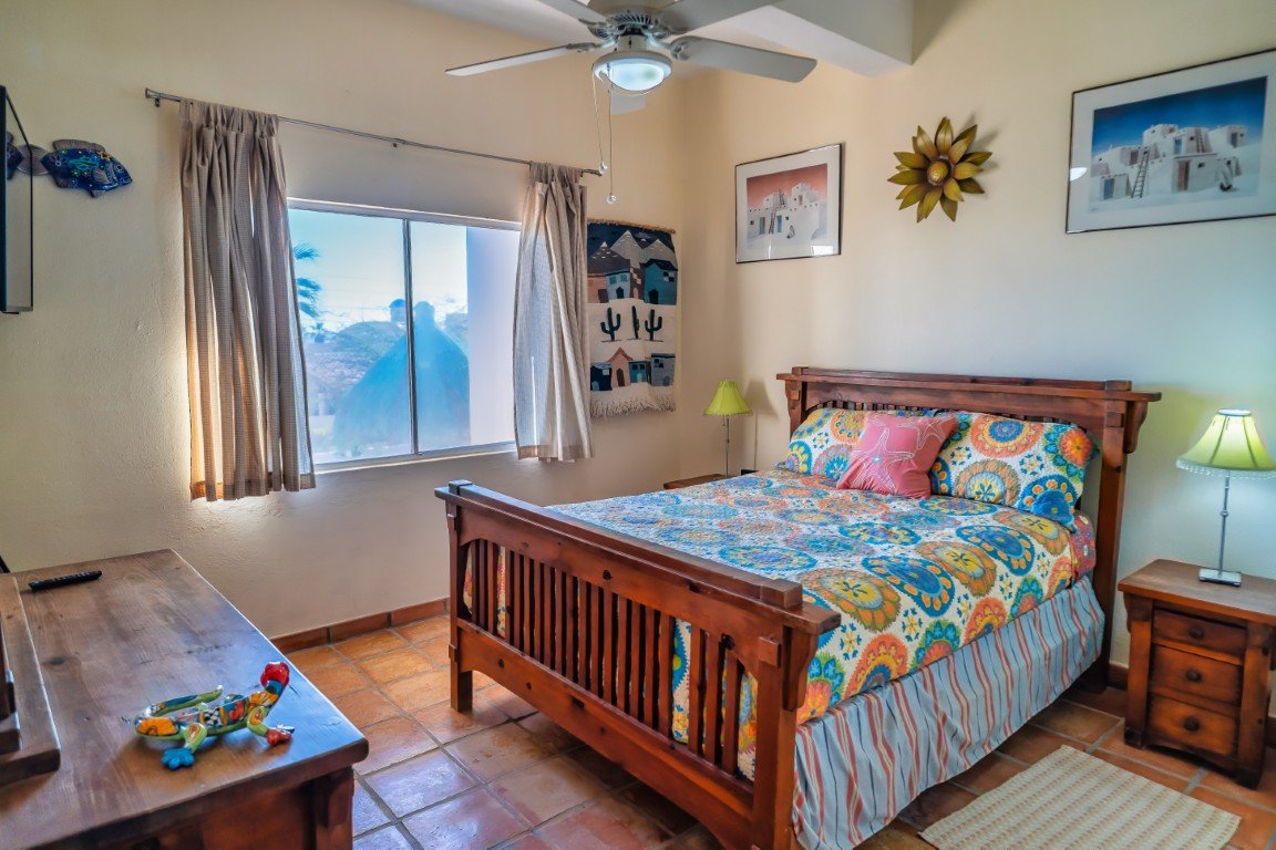 Ground floor guest bedroom (1).jpeg