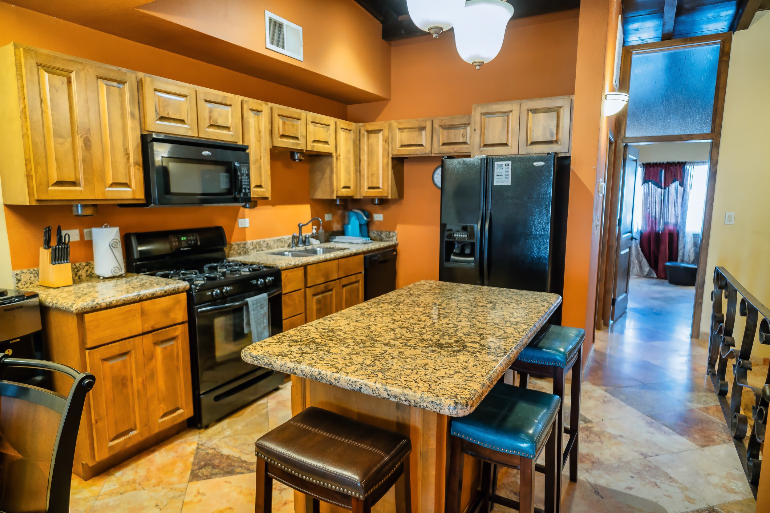 Kitchen dinning (5).jpeg