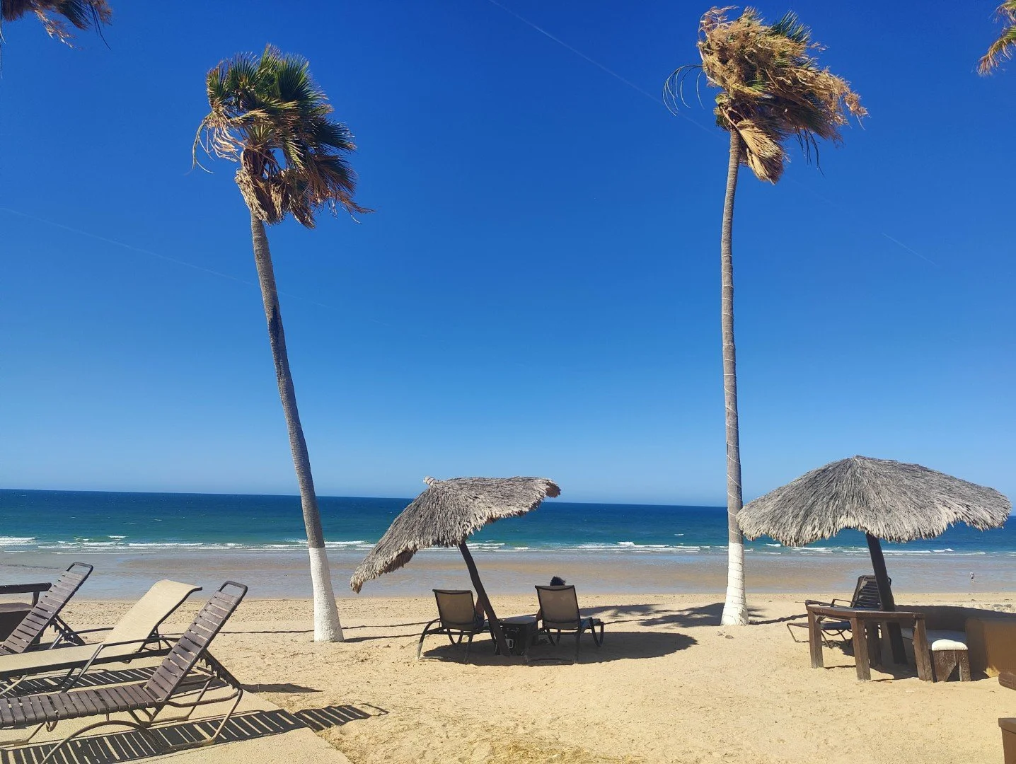 Beachfront Pool Casa Blanca (2).jpg