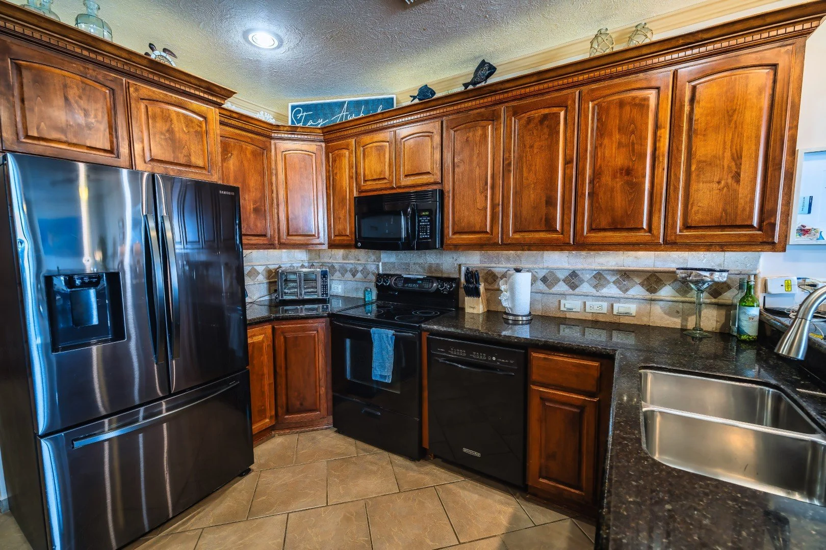 Kitchen (4).jpeg