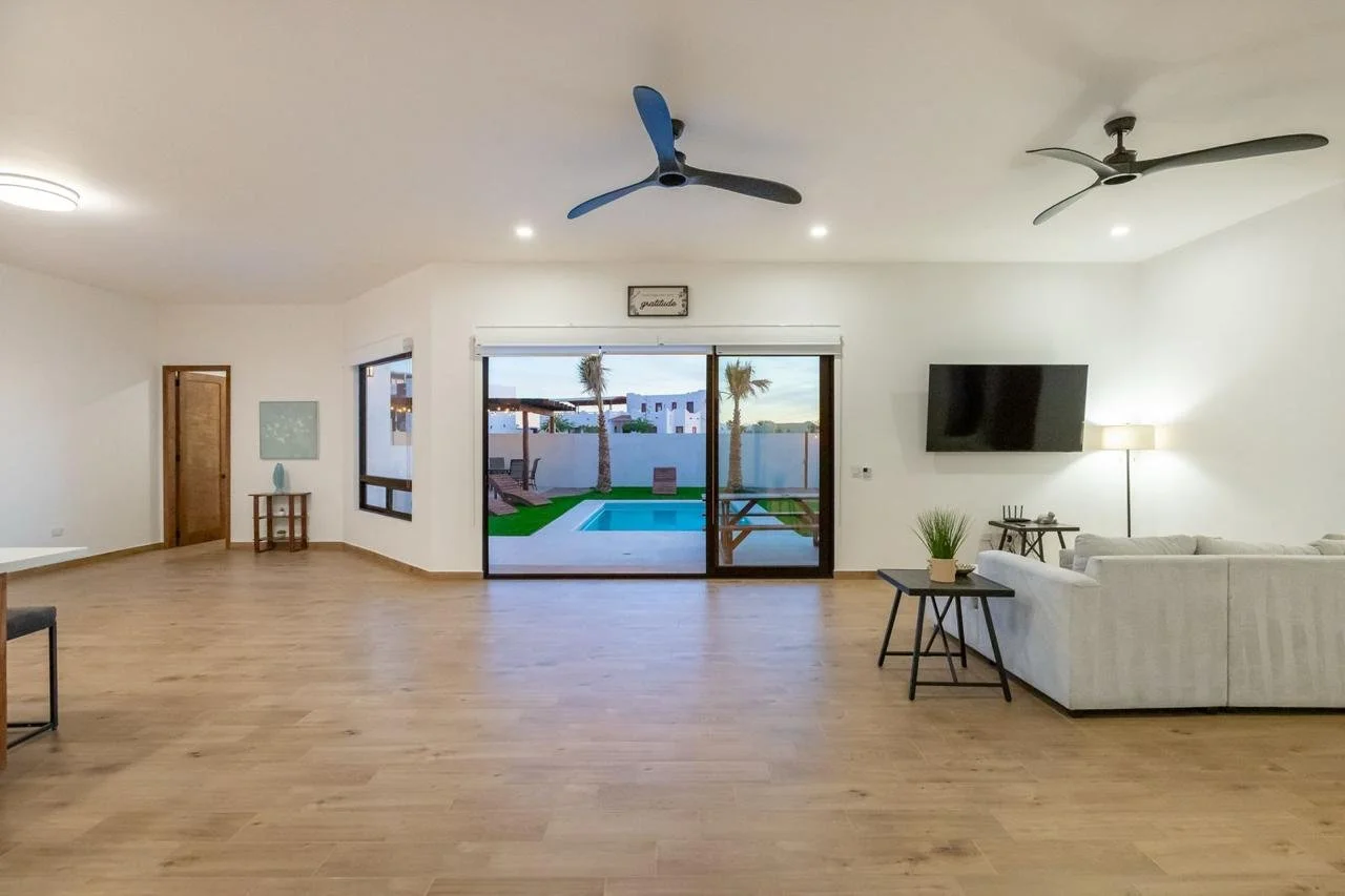 Seabreeze Villa Laguna Shores (33).jpeg