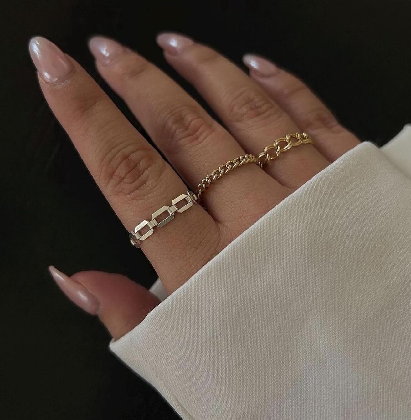 This is your sign to book with @linked_pj for the cutest permanent jewelry. Rings, bracelets, anklets + necklaces ✨