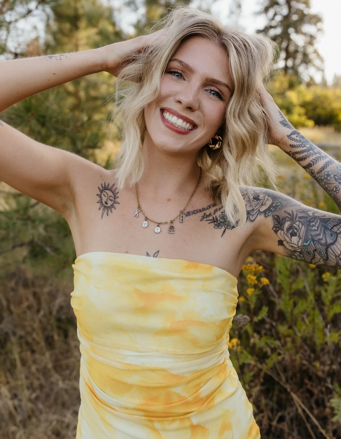 We are wishing the happiest of birthdays to @sharayaelizabethhair 💛

Sharaya, we are so thankful to know you and to love you. You bring so much light and laughter to the salon every single day. Happy birthday FIANC&Eacute; 💍