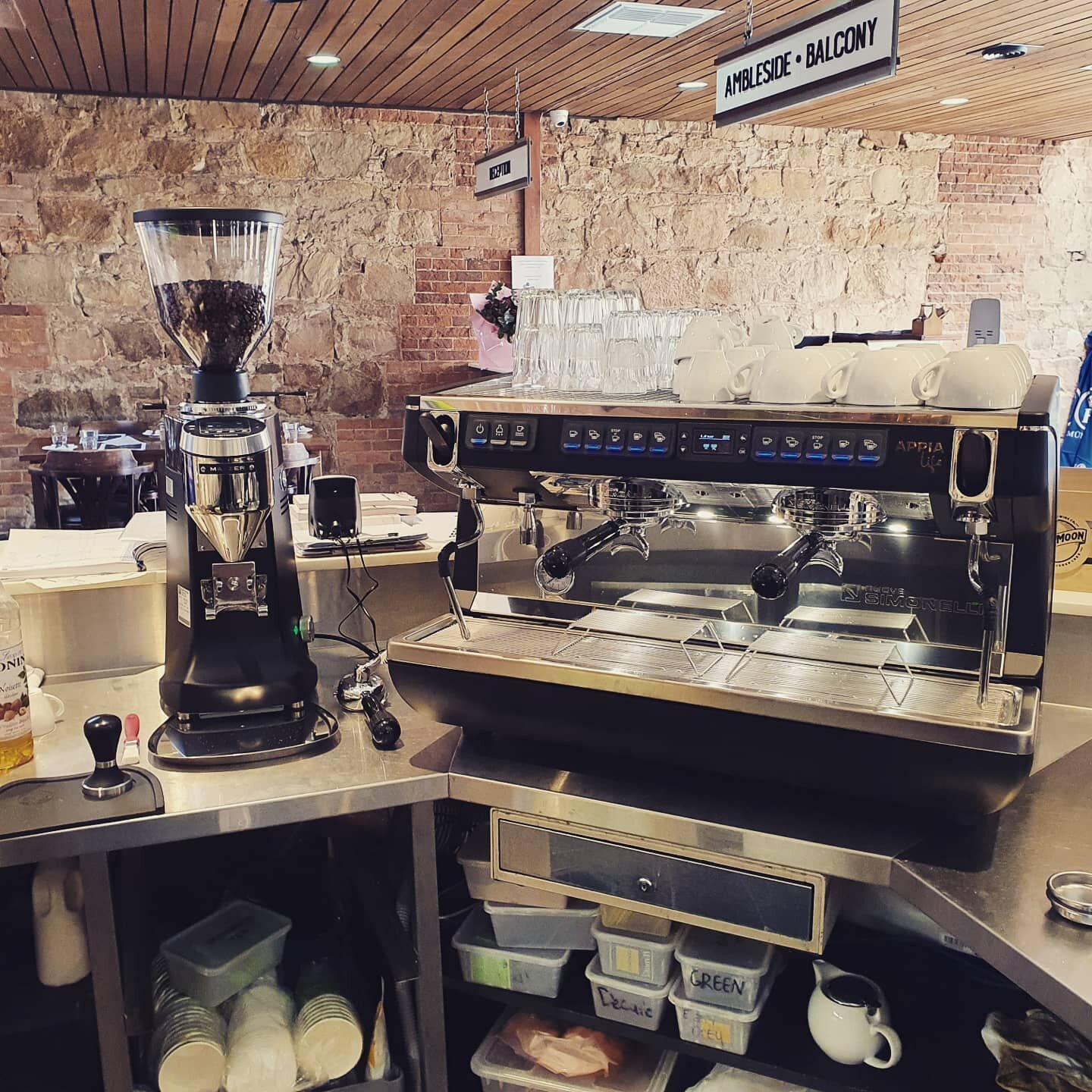 Last weeks install for @presstwoodcoffeeroasters at the @germanarmshotel. Great local business supporting local suppliers! Loving the new Appia Life @nuovasimonelli_au
