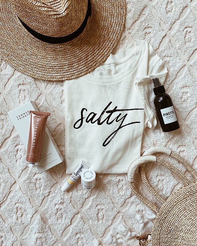 GIVEAWAY ☀️
There is nothing @shoresociety and I love more than warm weather and sandy toes. To help you get your summer glow on, we&rsquo;re giving away the ultimate must-haves:
&bull;
ONE LUCKY PERSON WILL RECEIVE:
+ @shoresociety salty tee
+ @pire