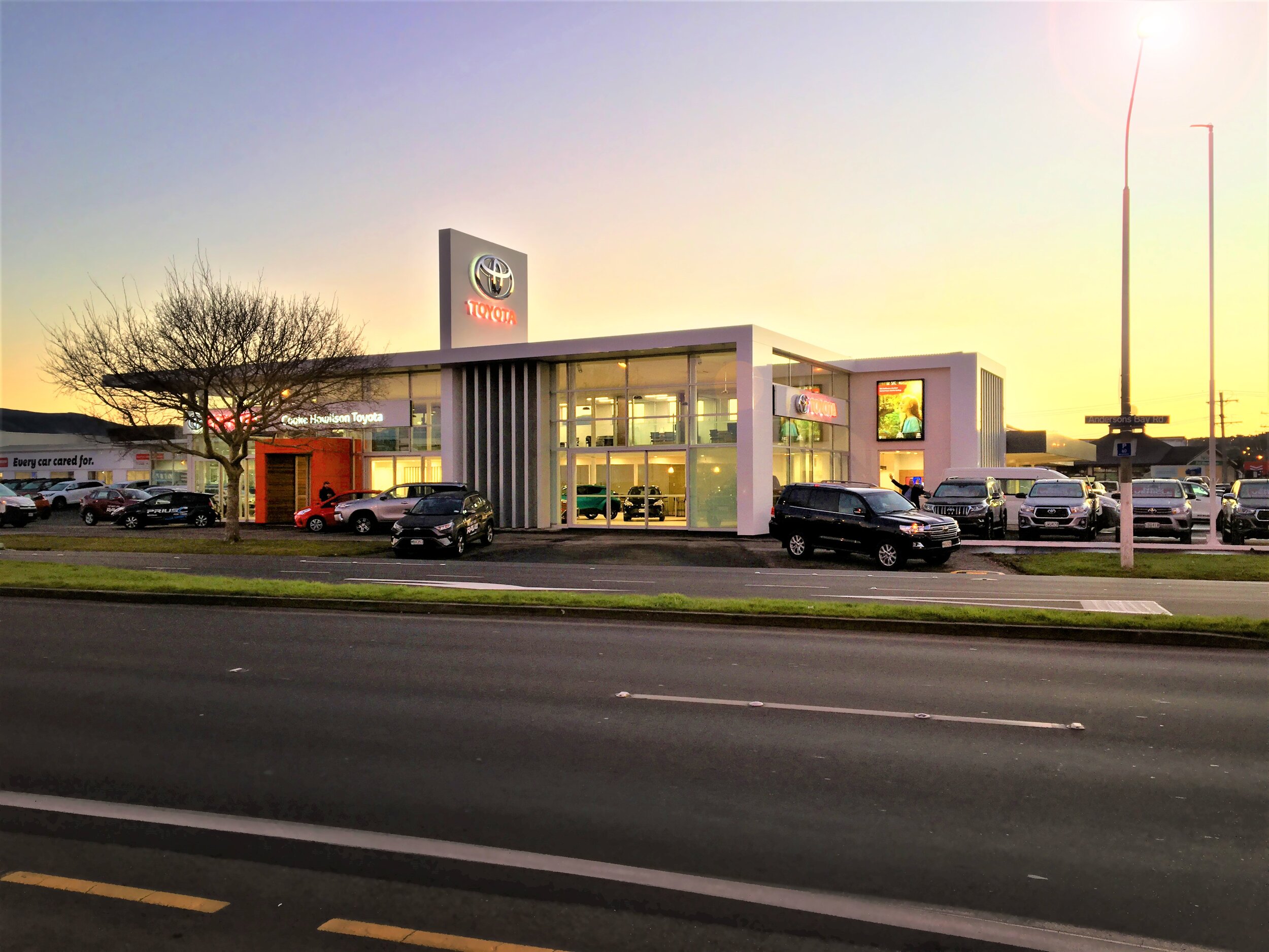 Mason&Wales-Cooke-Howlison-Toyota-Dunedin-Commercial-Contemporary-103.jpg