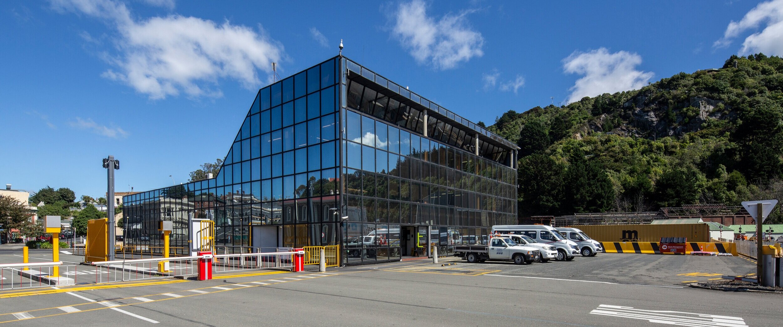 OHB+Port+Chalmers_North+face+and+carpark_Graham+Warman_5.jpg