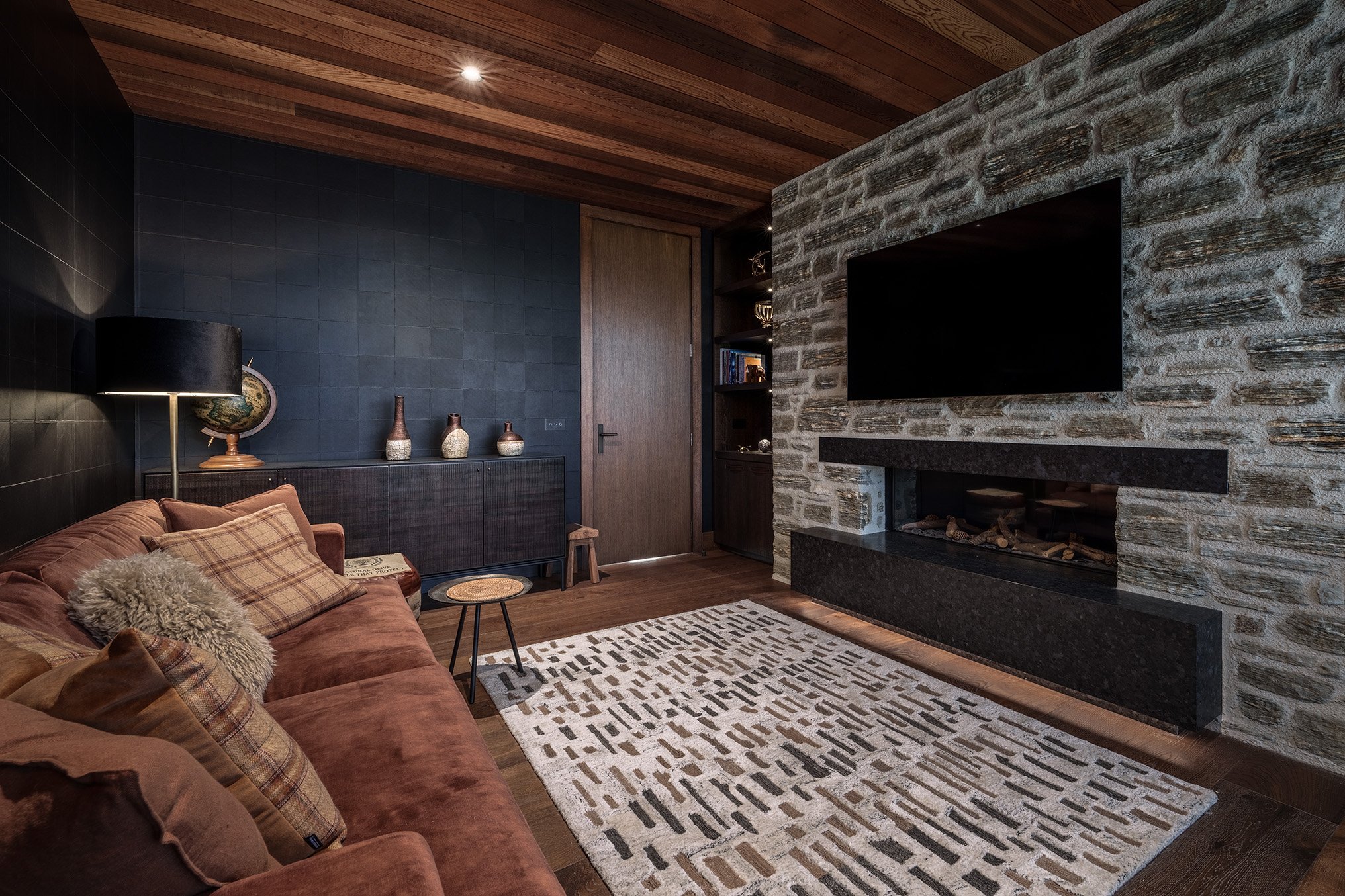 Foxglove-Lodge-Larkin (16).jpg