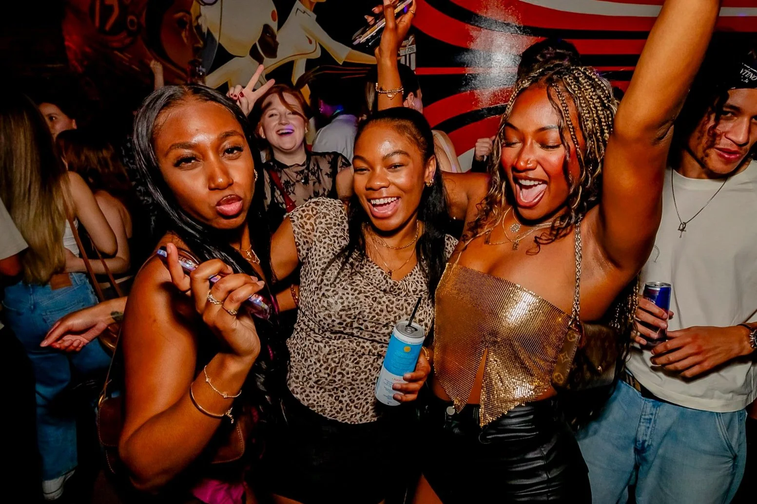 N!TESHIFT