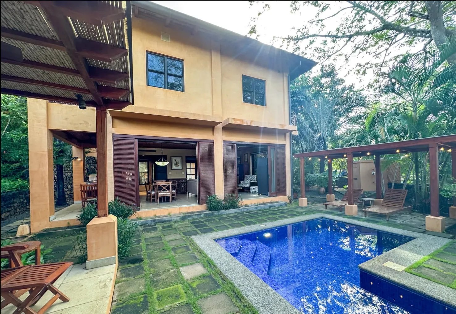 Colibri Pool and Main House.jpeg