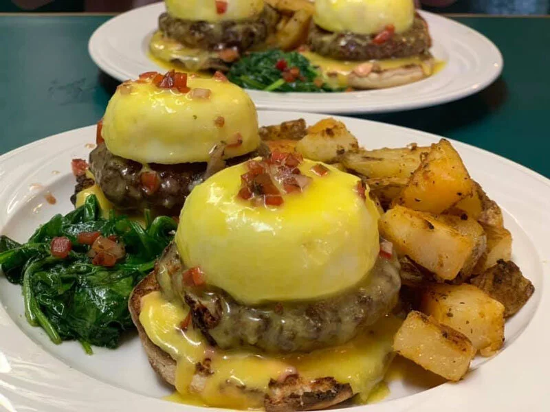 egg-benedicts.jpg