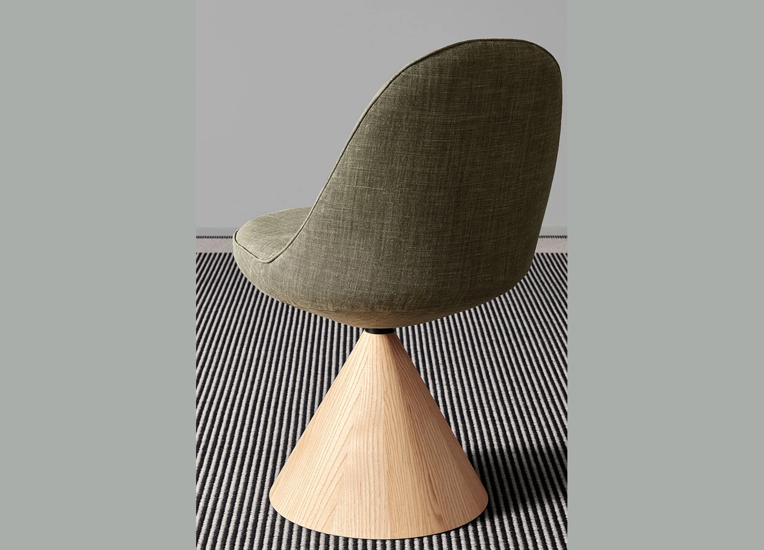 ROMBY designer dining chair with solid ash swivel base