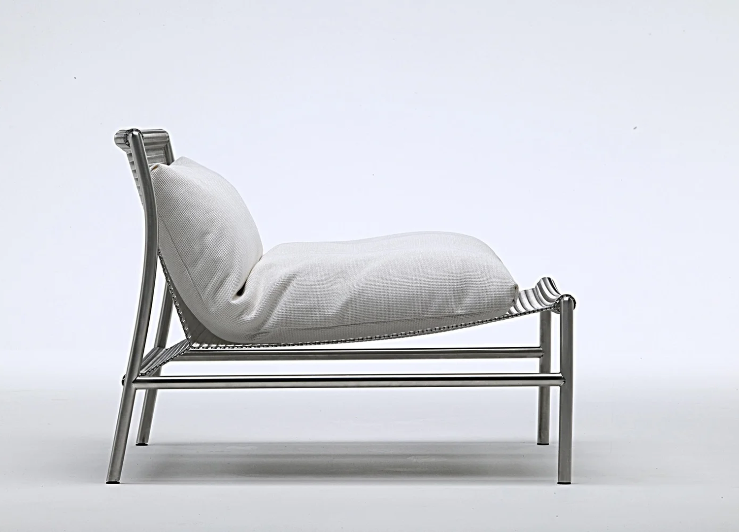 Hi Tech contemporary lounge chair with innovative modern styling