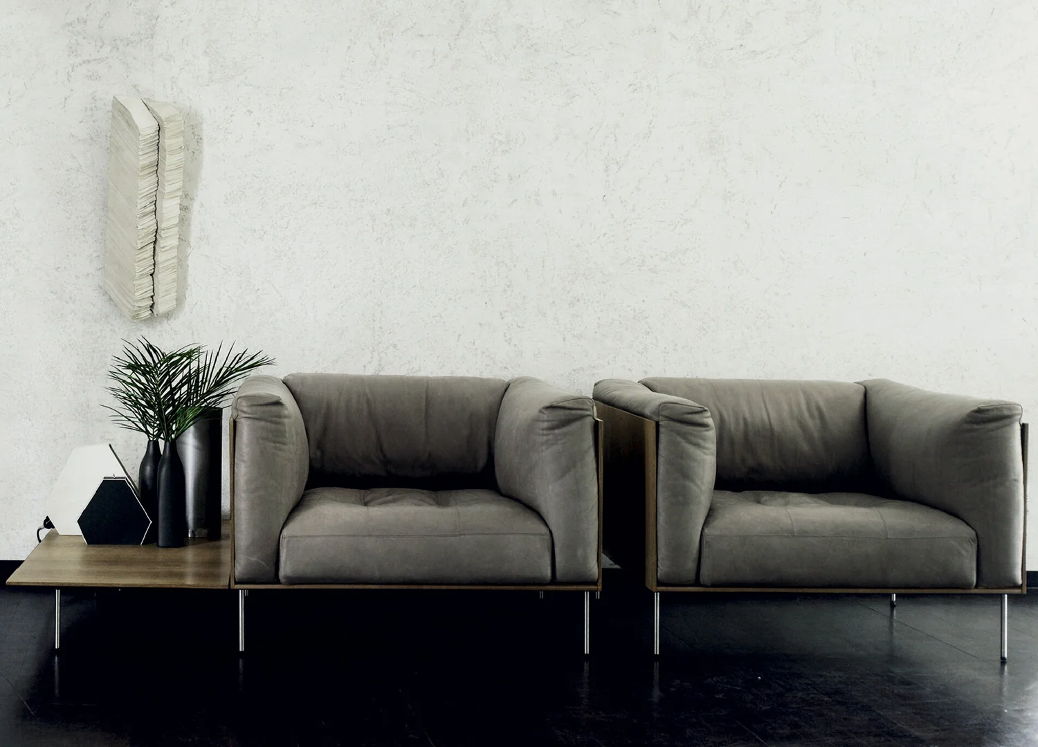 Rod Chair Italian armchair with elegant upholstered seating