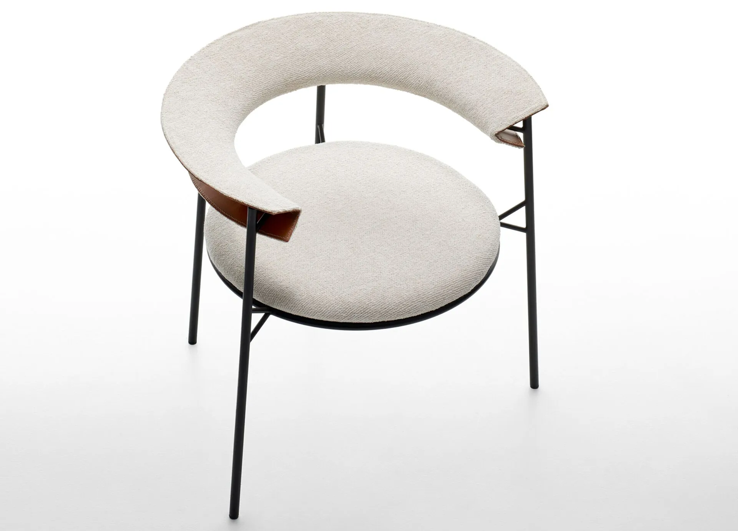 CANTLE lounge chair with distinctive equestrian inspired design