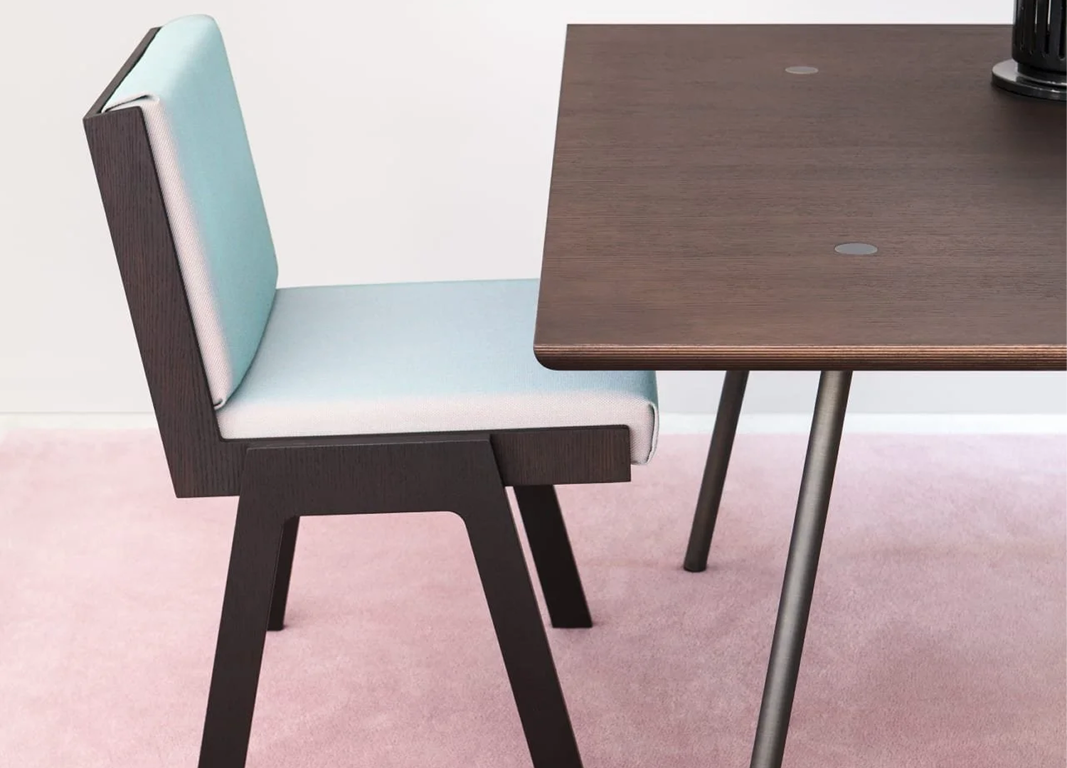 CLUB 44 architectural dining chair by Angelo Mangiarotti